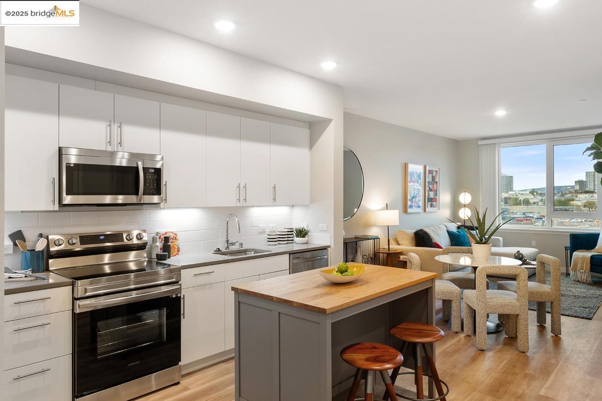 Detail Gallery Image 12 of 43 For 260 Brooklyn Basin Way #540,  Oakland,  CA 94606 - 1 Beds | 1 Baths