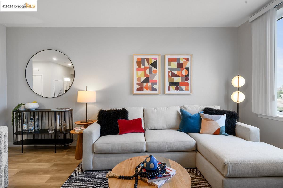 Detail Gallery Image 3 of 43 For 260 Brooklyn Basin Way #540,  Oakland,  CA 94606 - 1 Beds | 1 Baths