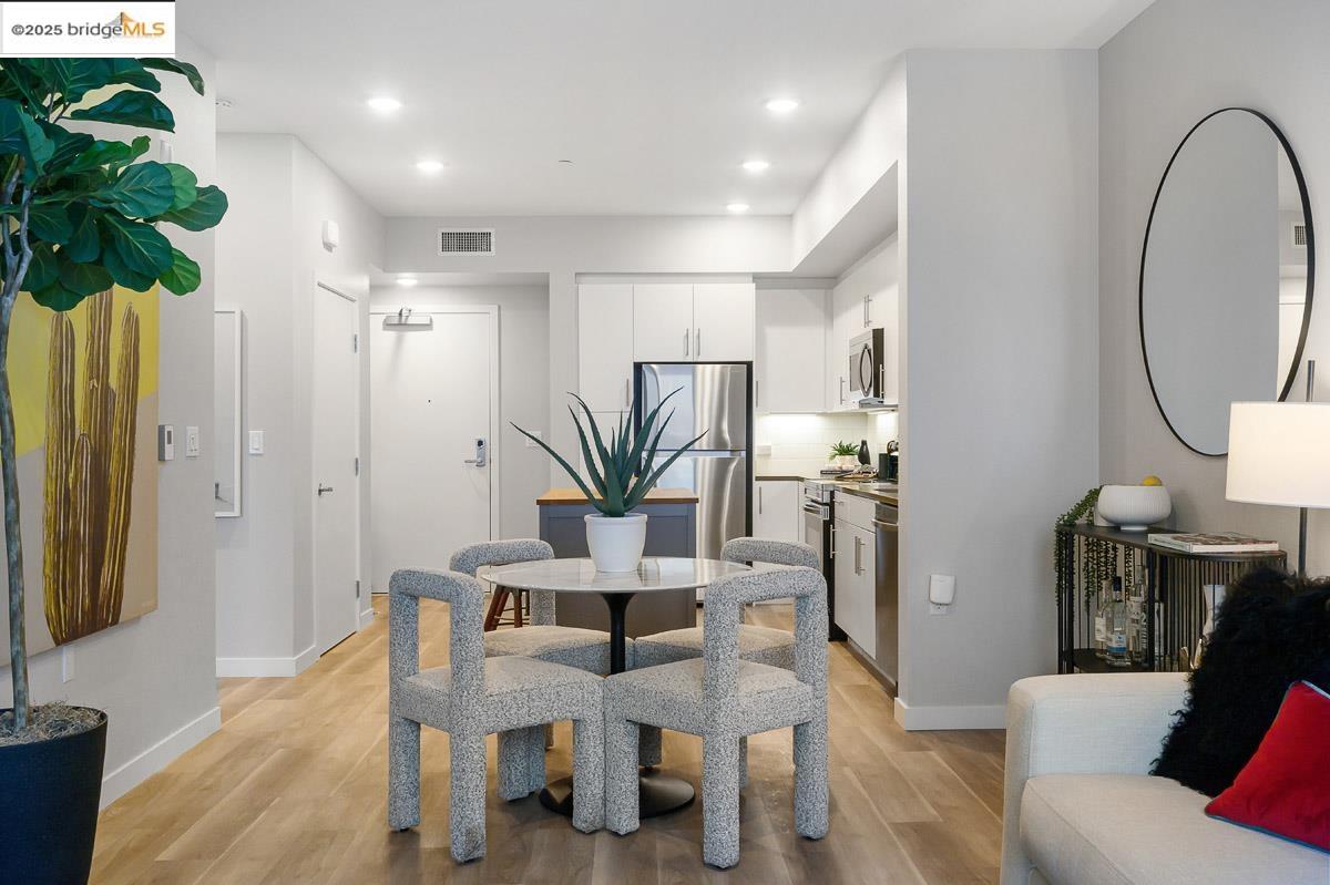 Detail Gallery Image 7 of 43 For 260 Brooklyn Basin Way #540,  Oakland,  CA 94606 - 1 Beds | 1 Baths