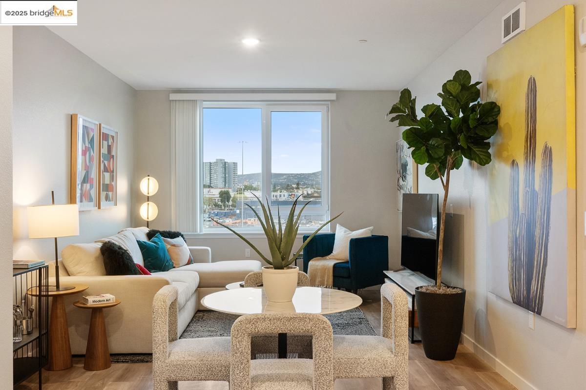 Detail Gallery Image 9 of 43 For 260 Brooklyn Basin Way #540,  Oakland,  CA 94606 - 1 Beds | 1 Baths
