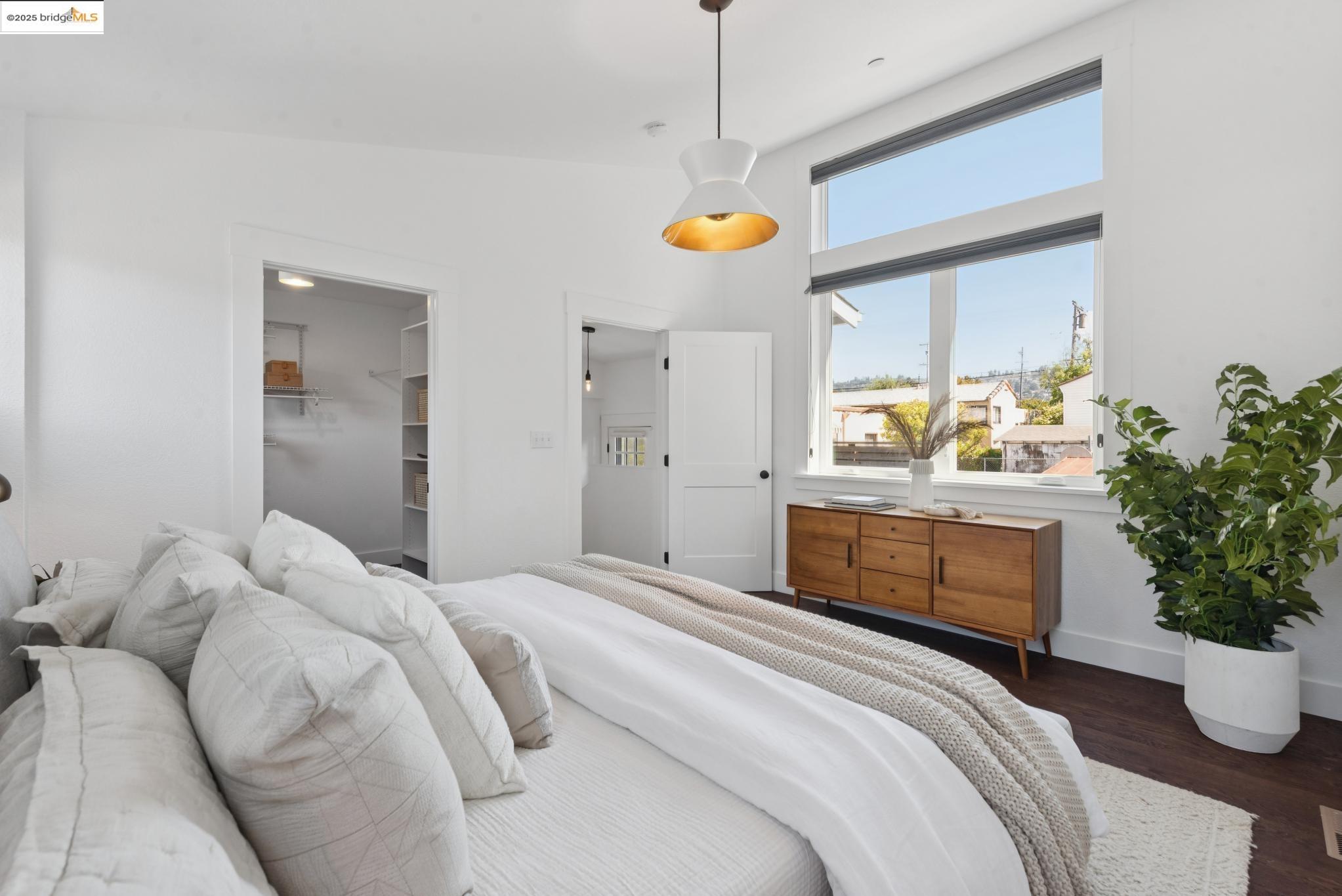 Detail Gallery Image 33 of 60 For 1120 Garfield Avenue, Albany,  CA 94706 - 4 Beds | 3 Baths