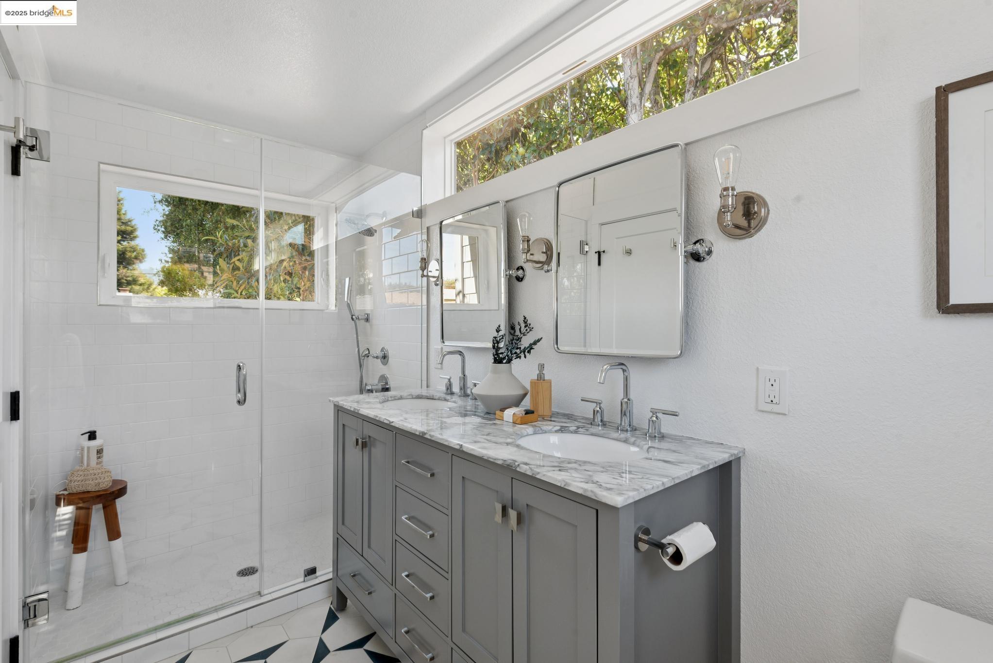 Detail Gallery Image 35 of 60 For 1120 Garfield Avenue, Albany,  CA 94706 - 4 Beds | 3 Baths