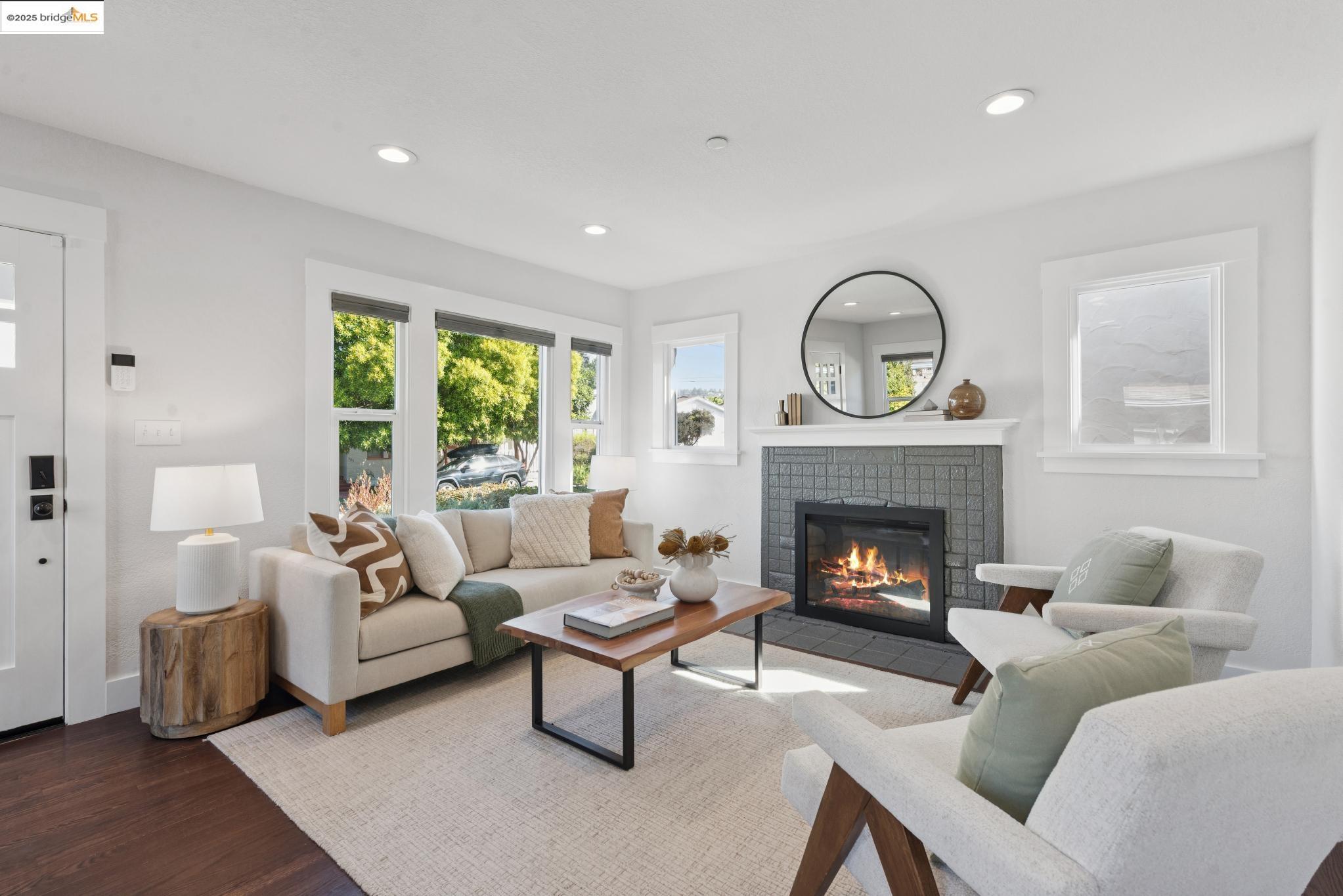 Detail Gallery Image 5 of 60 For 1120 Garfield Avenue, Albany,  CA 94706 - 4 Beds | 3 Baths