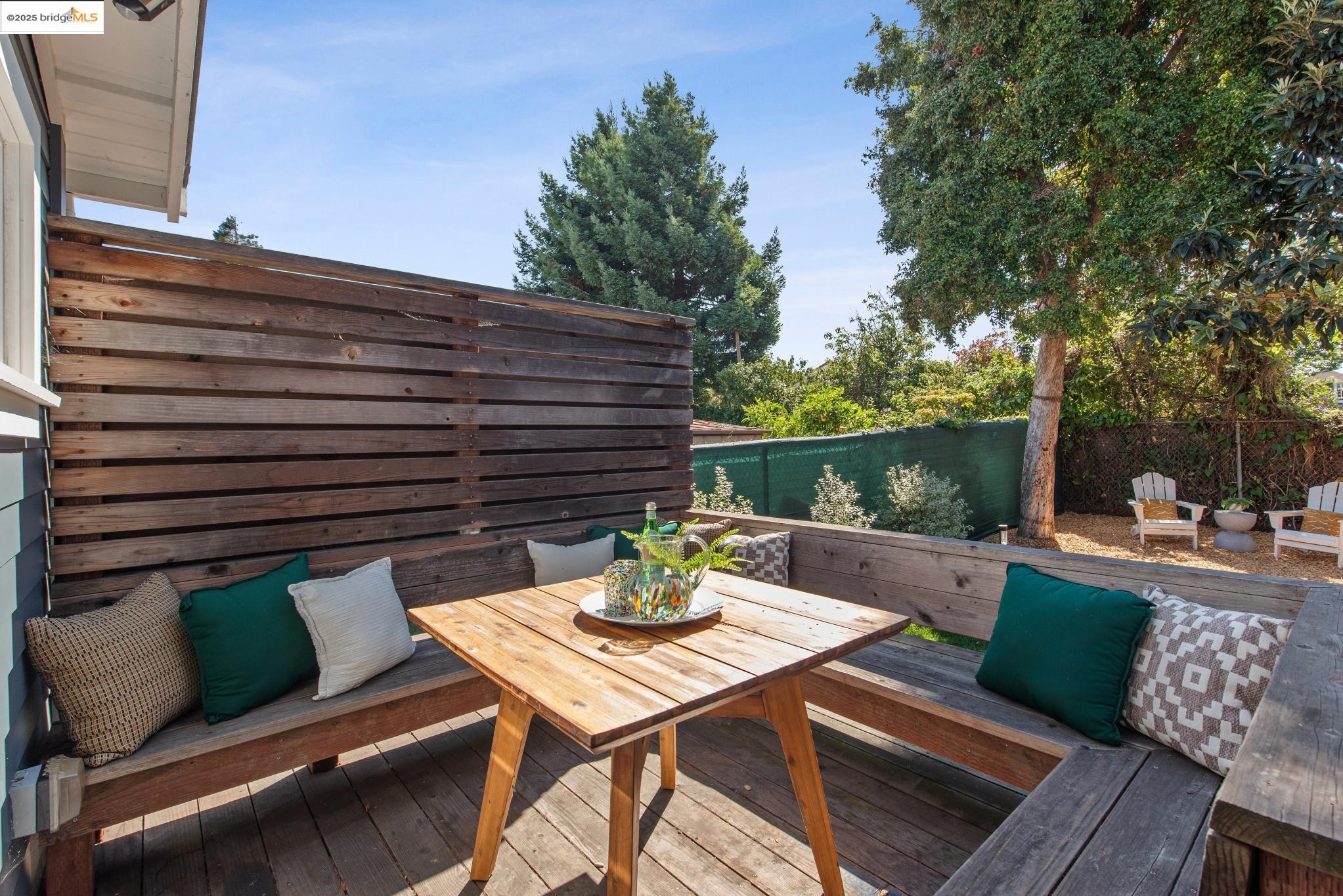 Detail Gallery Image 50 of 60 For 1120 Garfield Avenue, Albany,  CA 94706 - 4 Beds | 3 Baths