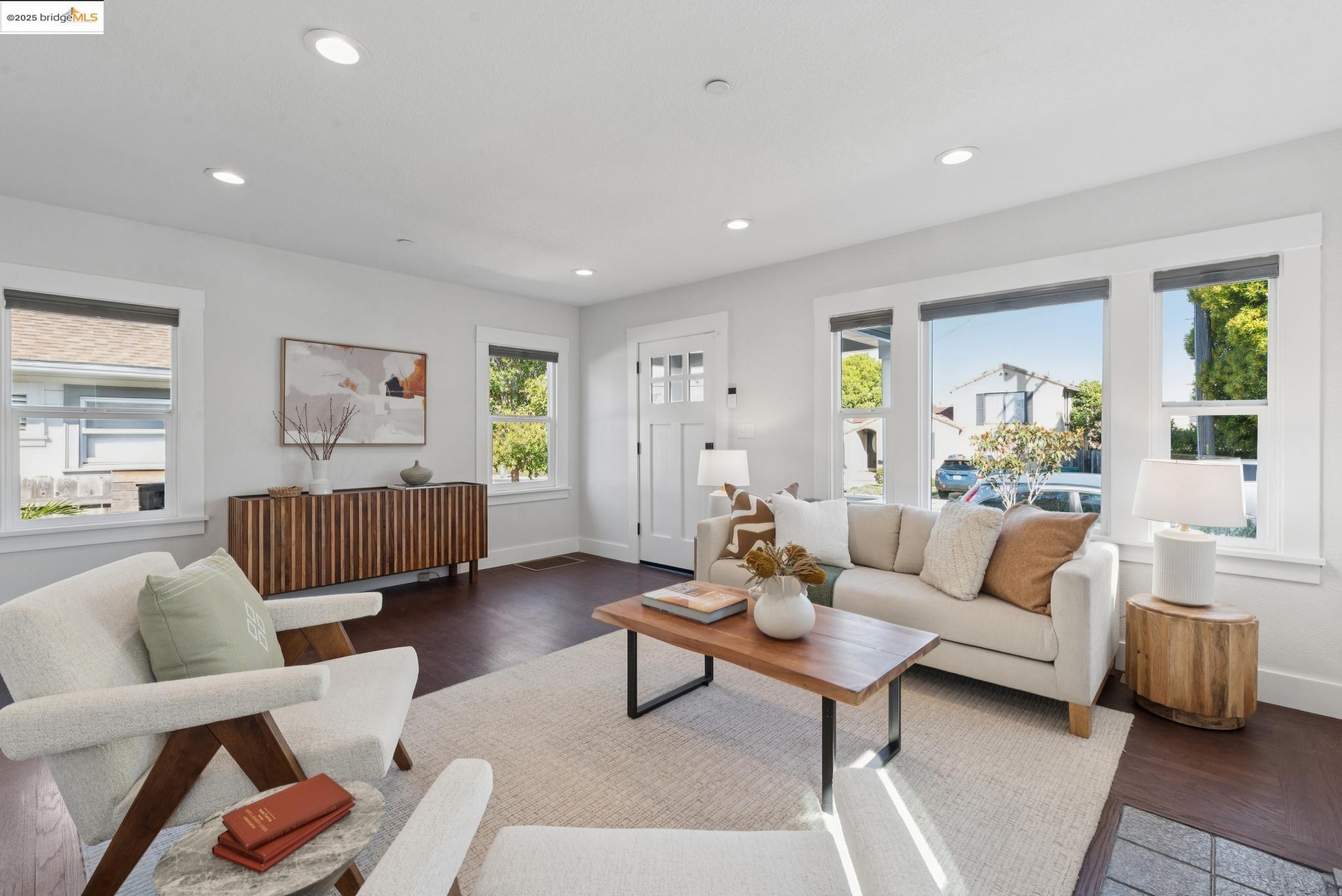 Detail Gallery Image 8 of 60 For 1120 Garfield Avenue, Albany,  CA 94706 - 4 Beds | 3 Baths