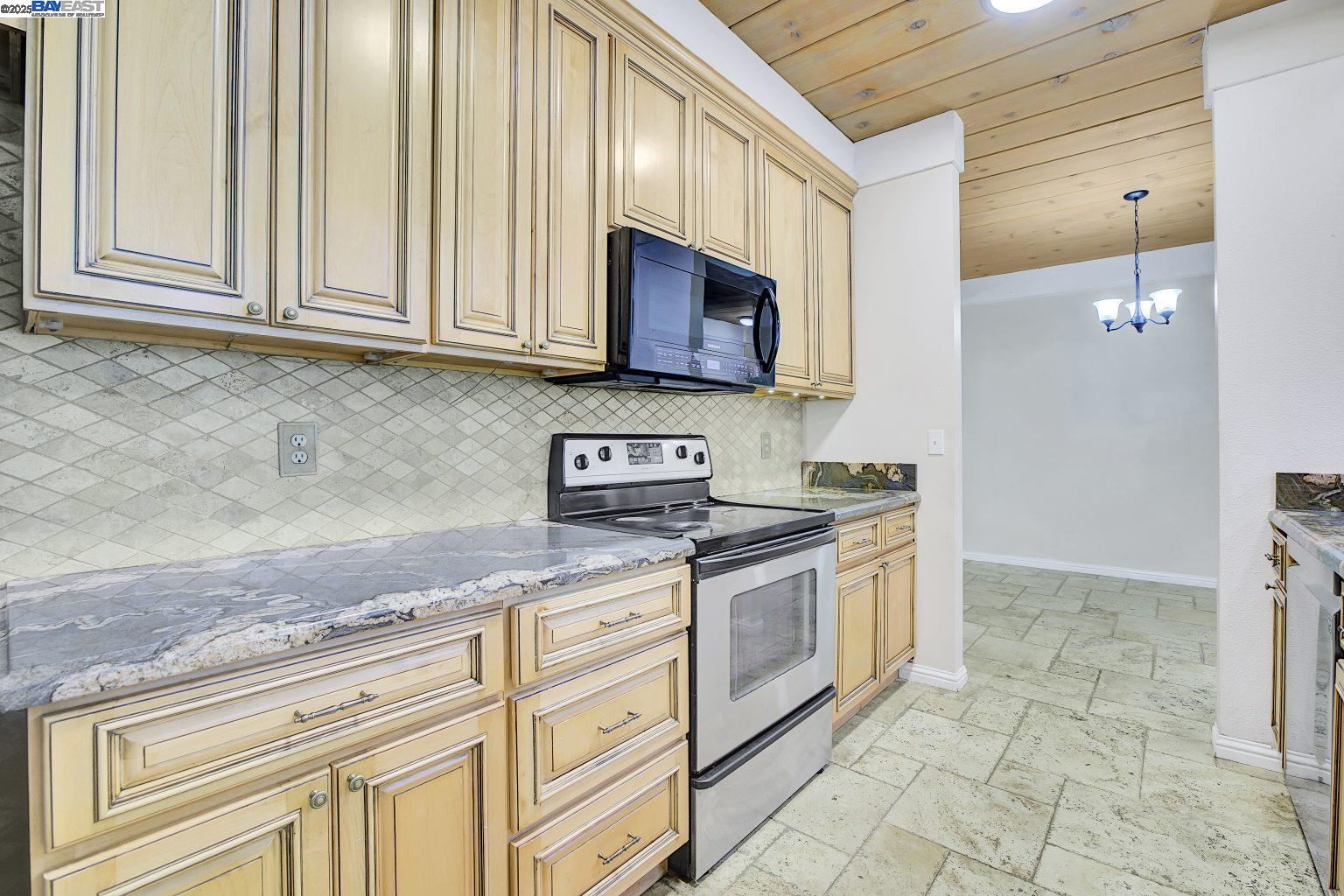 Photo #15: 41111742 Listing: Photo #15
