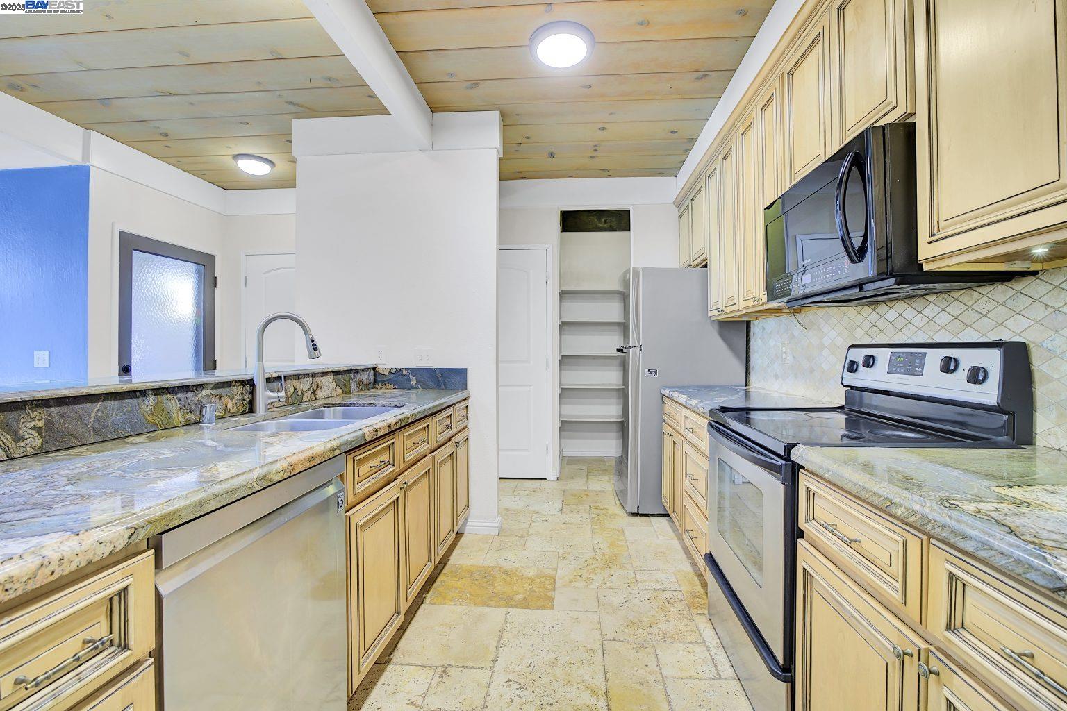 Photo #3: 41111742 Listing 