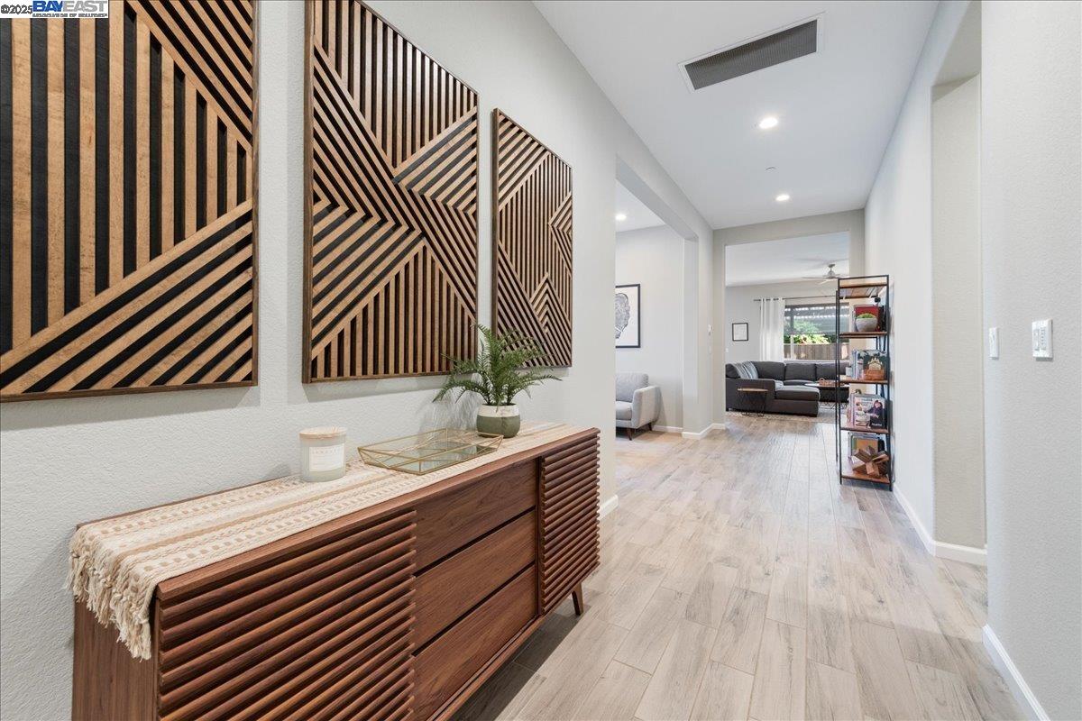 Detail Gallery Image 21 of 47 For 500 Brinwood Way, Oakley,  CA 94561 - 3 Beds | 2/1 Baths