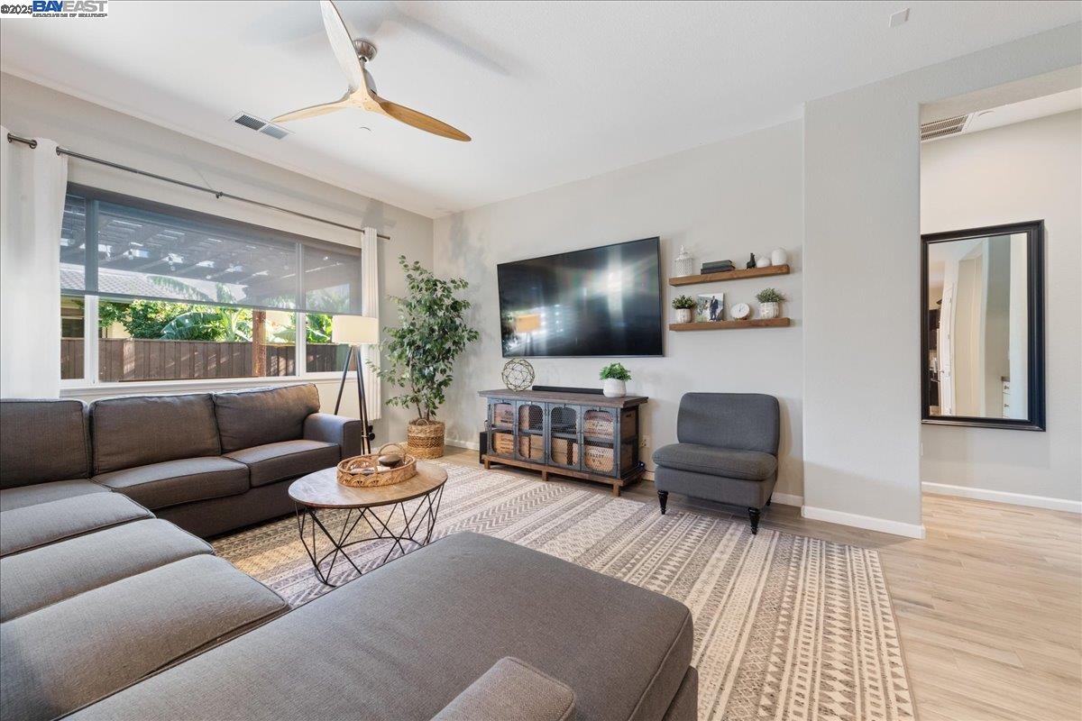 Detail Gallery Image 23 of 47 For 500 Brinwood Way, Oakley,  CA 94561 - 3 Beds | 2/1 Baths