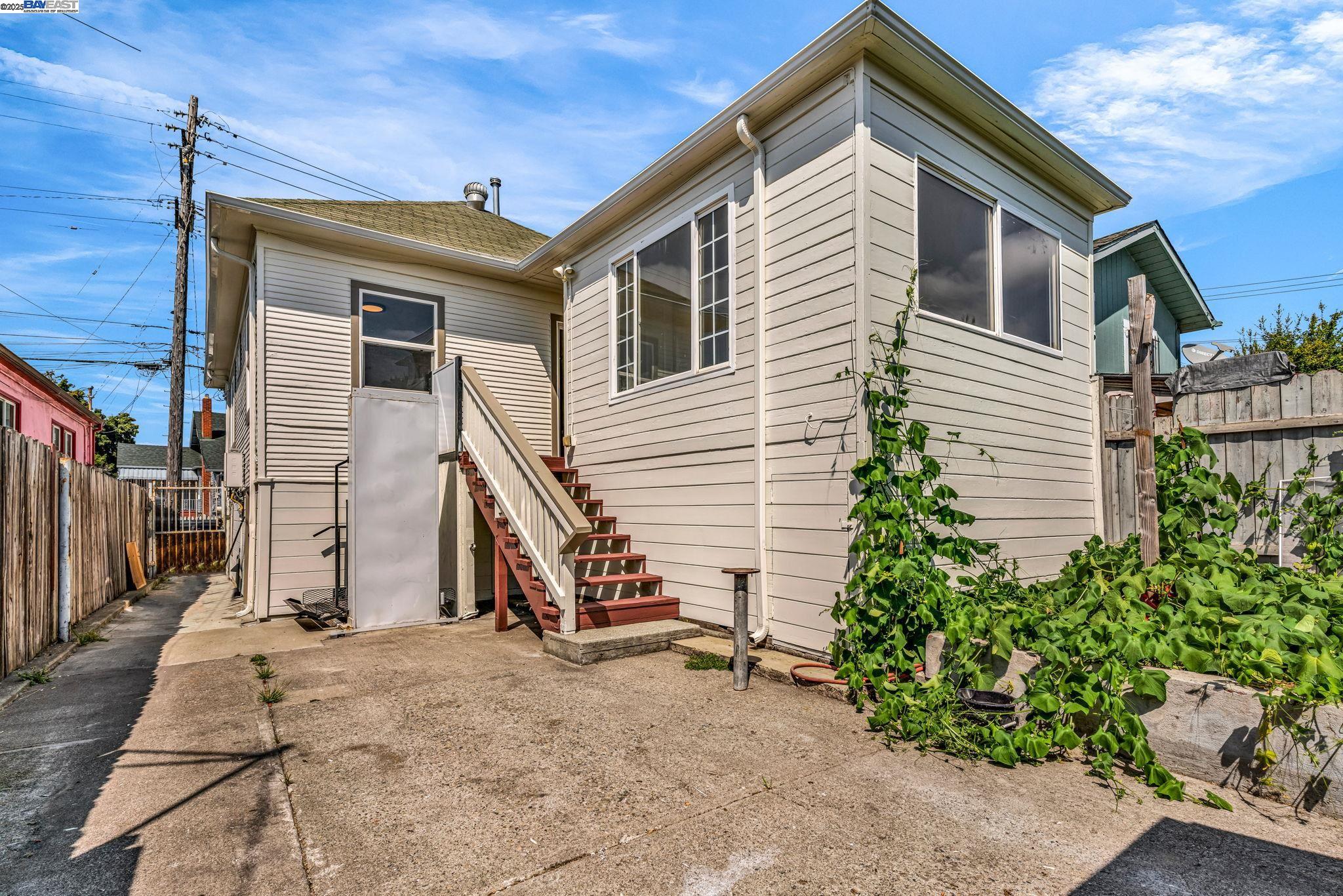 Detail Gallery Image 22 of 26 For 1530 36th Ave, Oakland,  CA 94601 - 2 Beds | 1 Baths