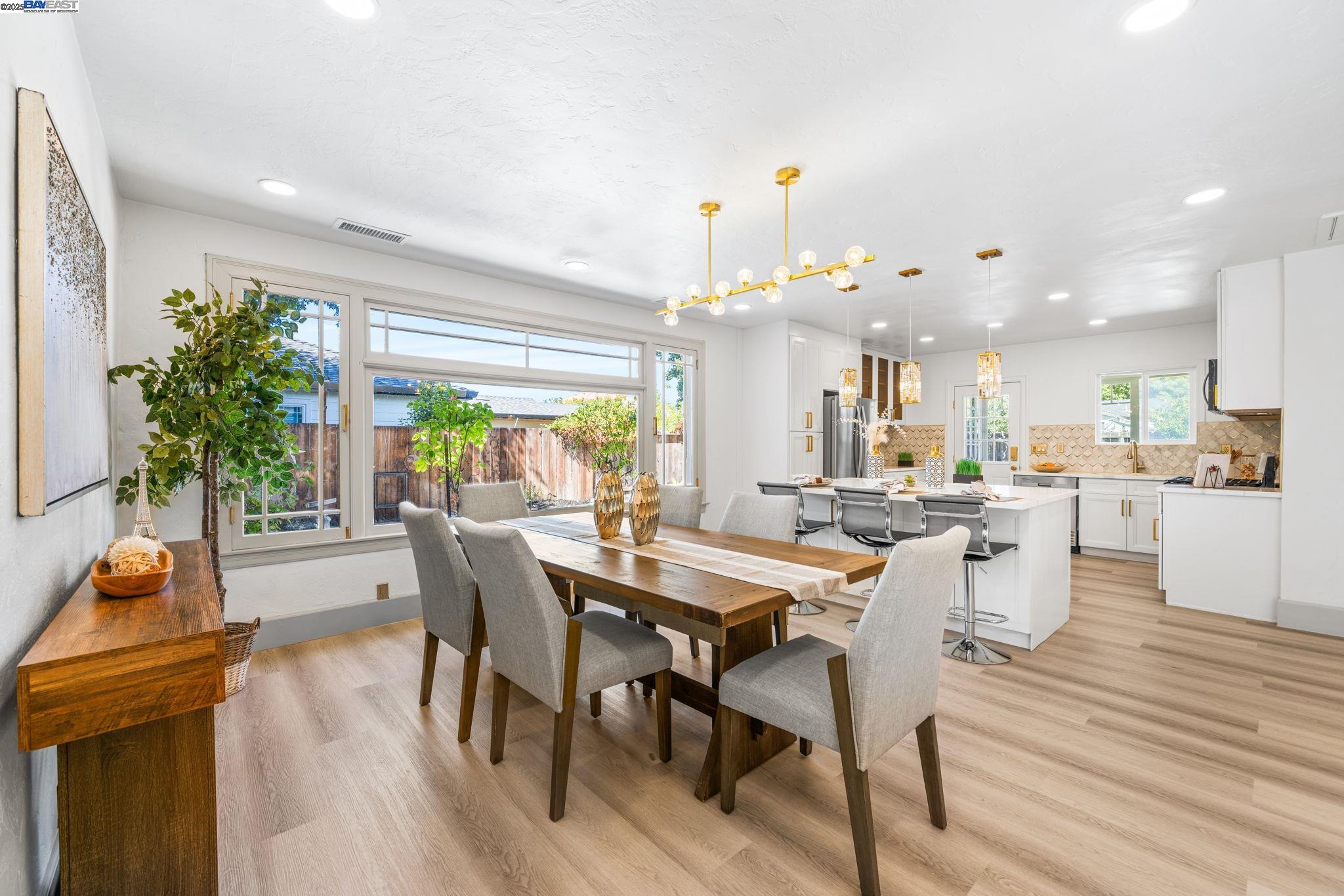 Detail Gallery Image 15 of 60 For 41620 Beatrice St, Fremont,  CA 94539 - 4 Beds | 2 Baths