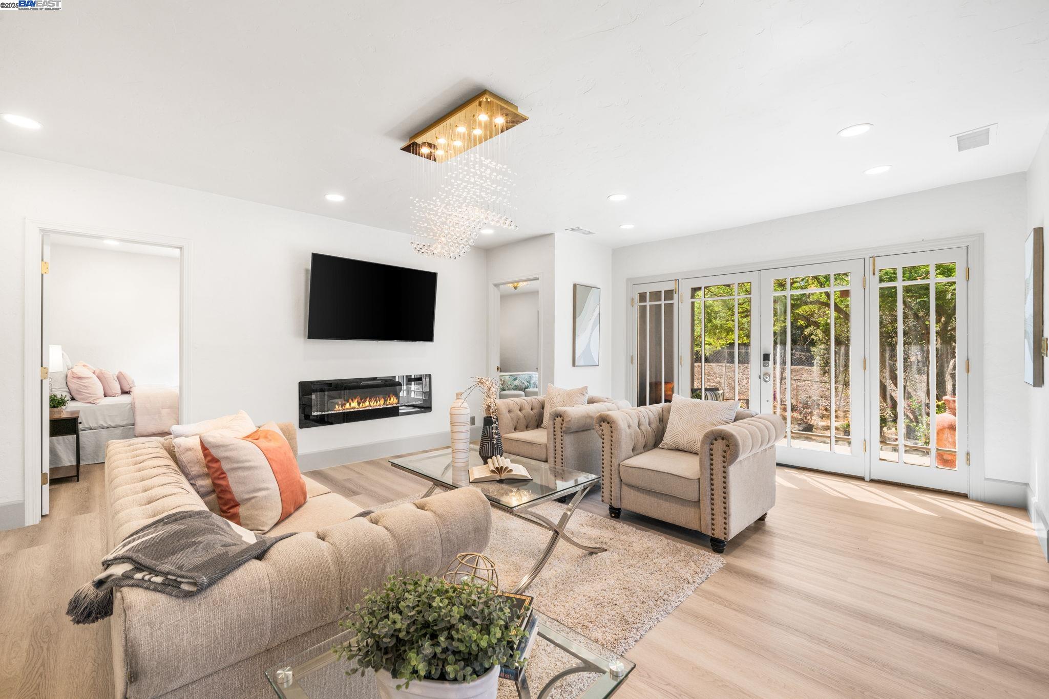 Detail Gallery Image 5 of 60 For 41620 Beatrice St, Fremont,  CA 94539 - 4 Beds | 2 Baths