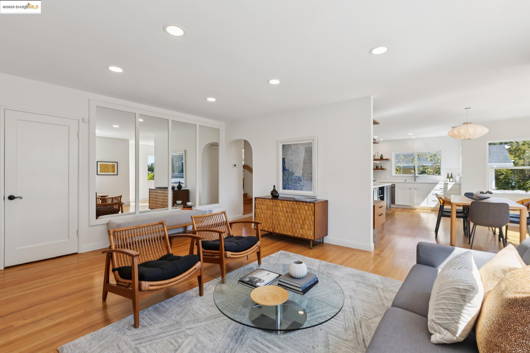 Detail Gallery Image 12 of 60 For 857 Sea View Dr., El Cerrito,  CA 94530 - 3 Beds | 2 Baths