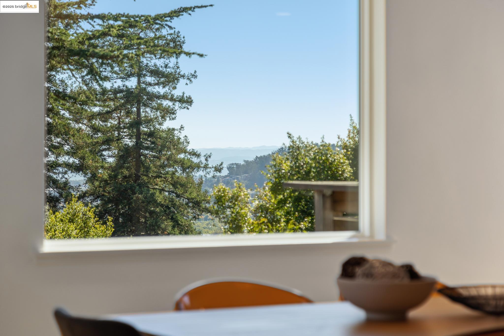 Detail Gallery Image 15 of 60 For 857 Sea View Dr., El Cerrito,  CA 94530 - 3 Beds | 2 Baths