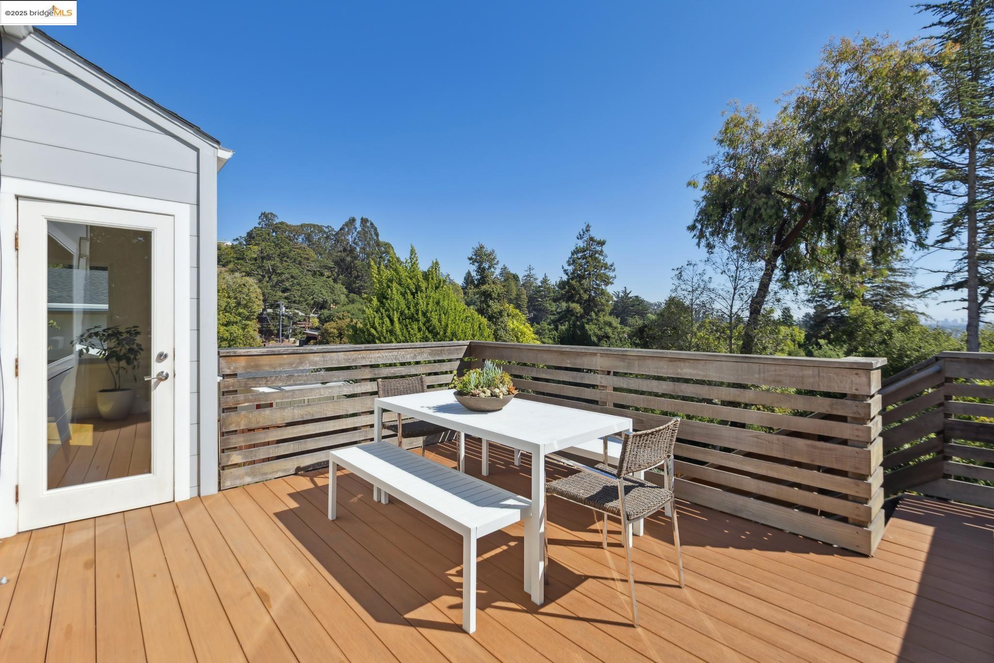 Detail Gallery Image 20 of 60 For 857 Sea View Dr., El Cerrito,  CA 94530 - 3 Beds | 2 Baths