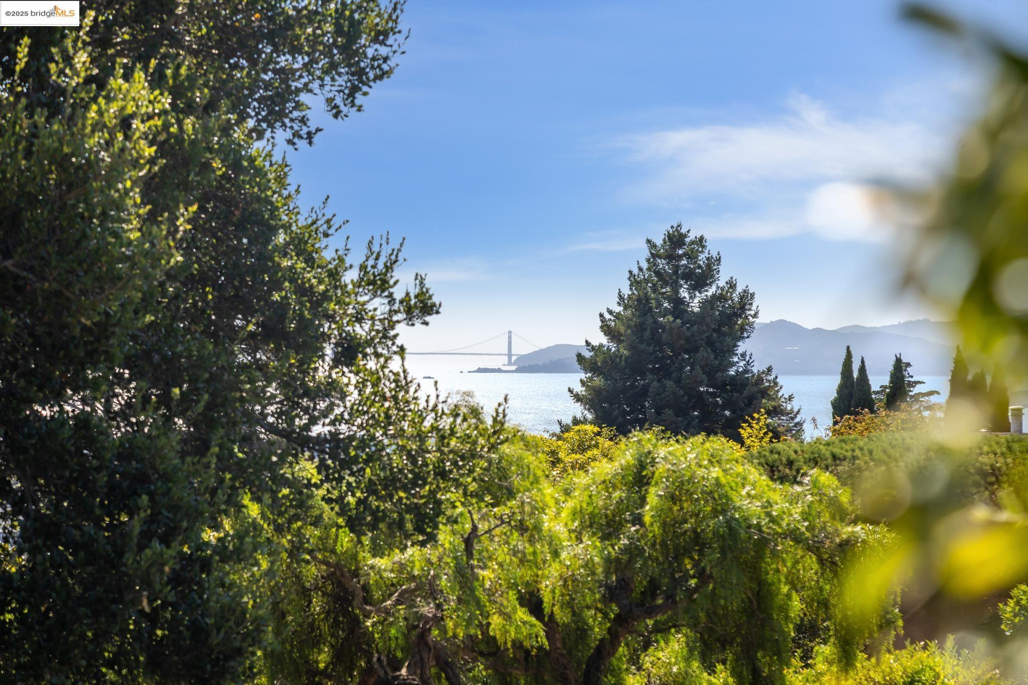 Detail Gallery Image 21 of 60 For 857 Sea View Dr., El Cerrito,  CA 94530 - 3 Beds | 2 Baths