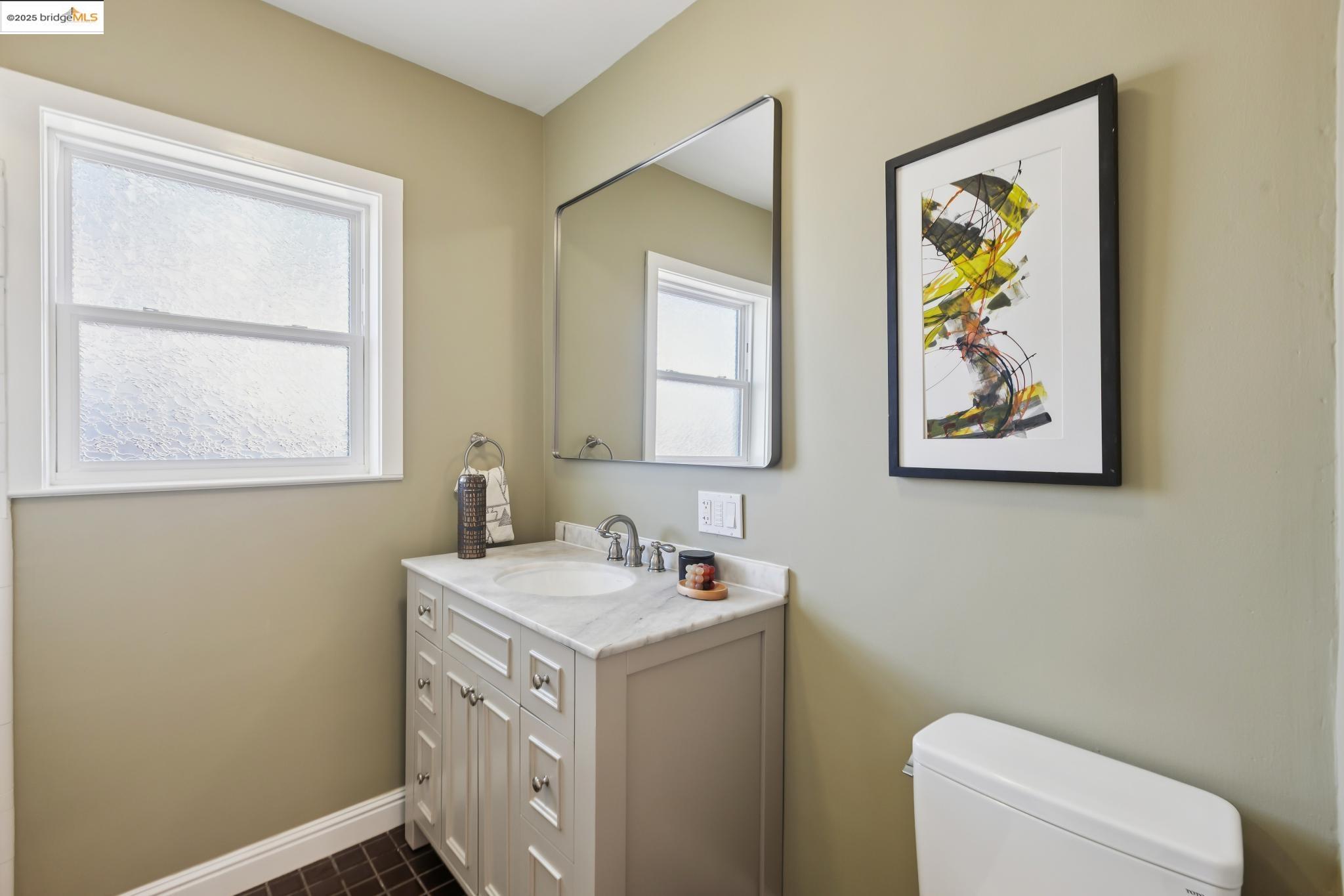 Detail Gallery Image 29 of 60 For 857 Sea View Dr., El Cerrito,  CA 94530 - 3 Beds | 2 Baths