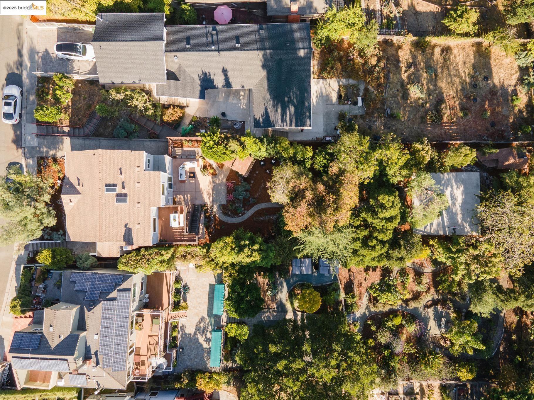 Detail Gallery Image 4 of 60 For 857 Sea View Dr., El Cerrito,  CA 94530 - 3 Beds | 2 Baths