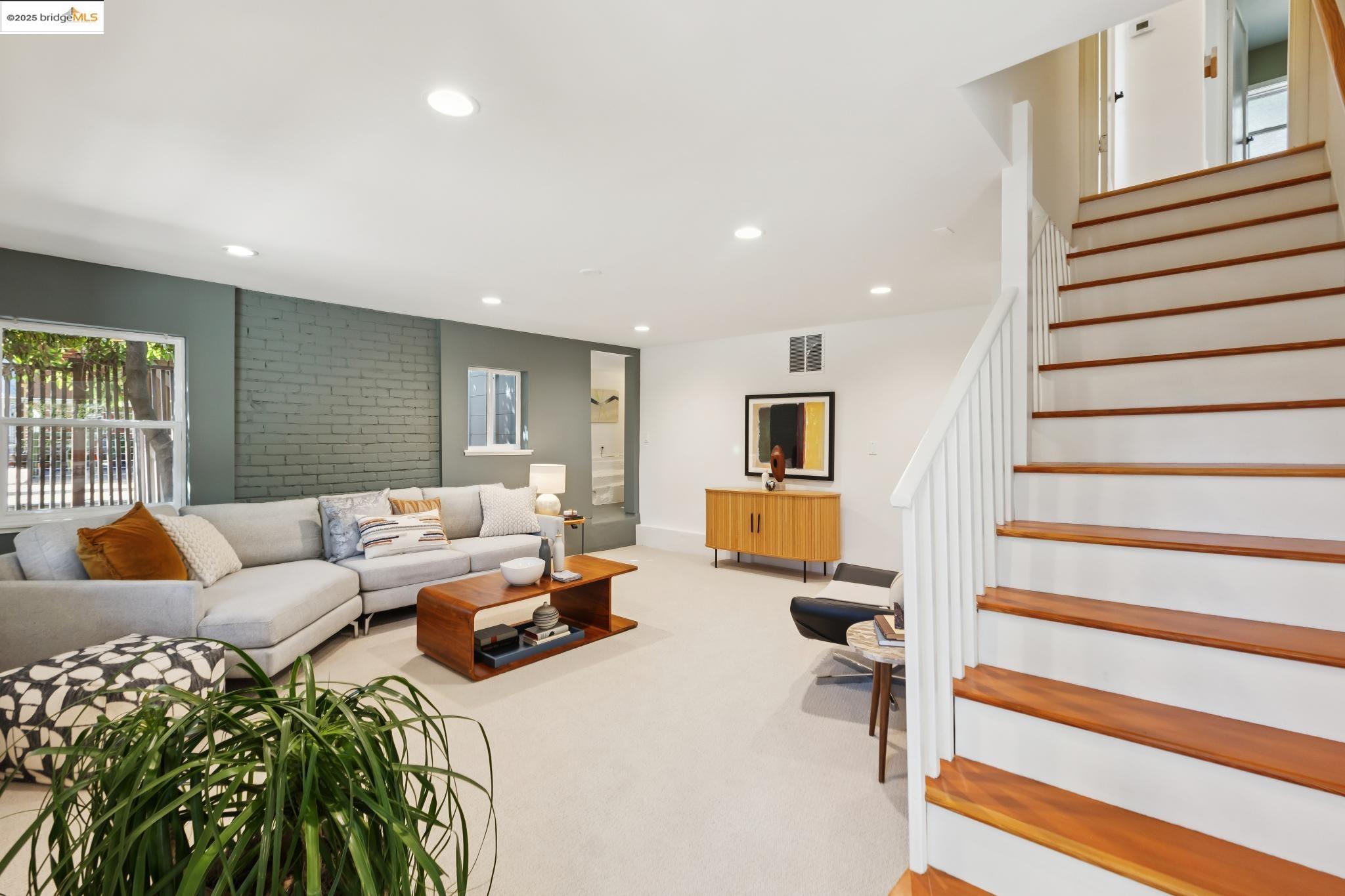 Detail Gallery Image 44 of 60 For 857 Sea View Dr., El Cerrito,  CA 94530 - 3 Beds | 2 Baths