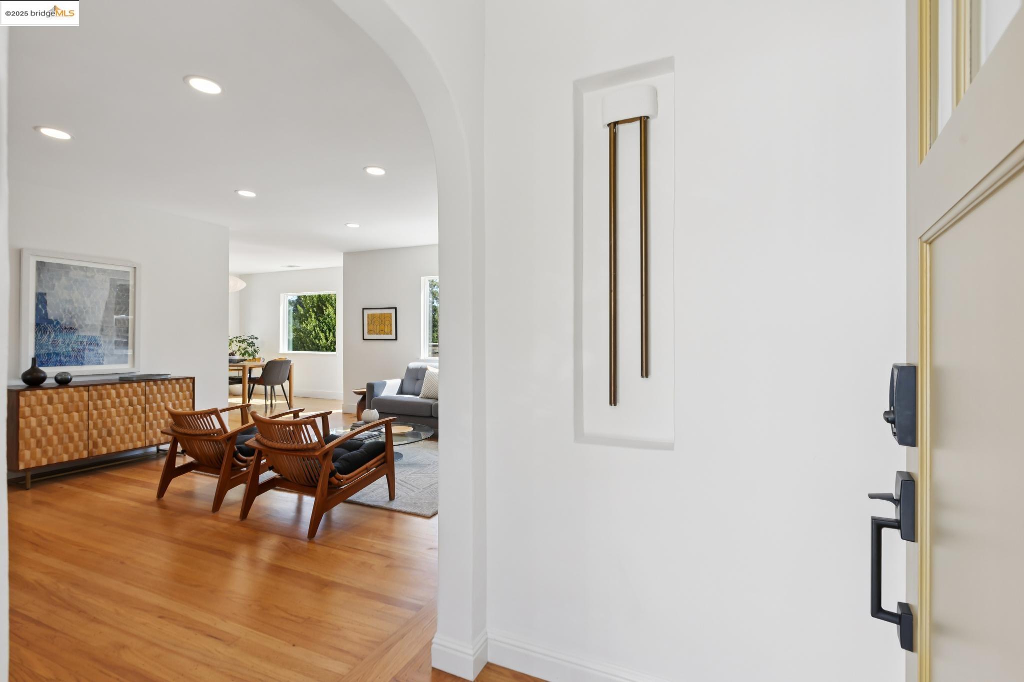 Detail Gallery Image 6 of 60 For 857 Sea View Dr., El Cerrito,  CA 94530 - 3 Beds | 2 Baths