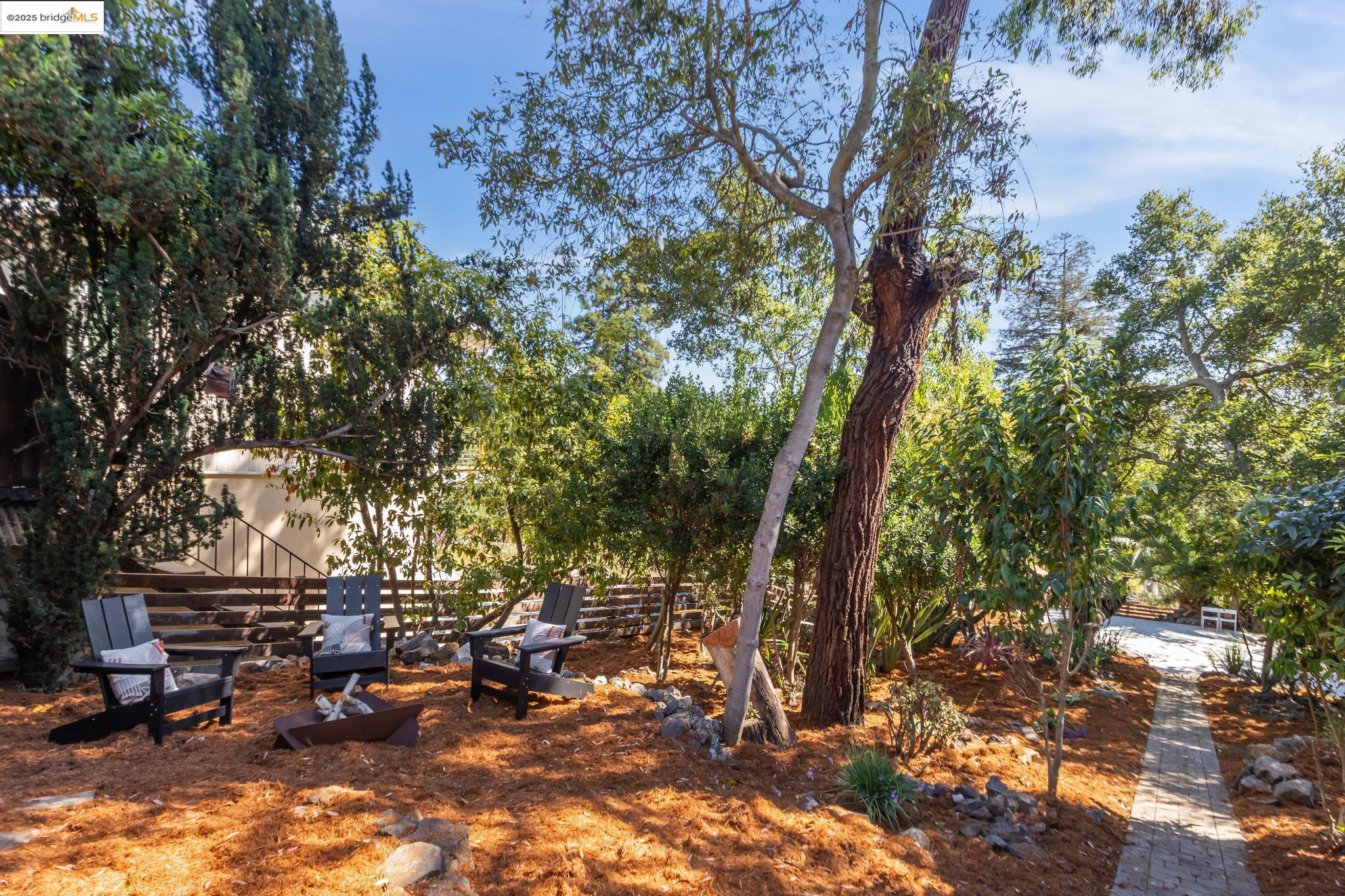 Detail Gallery Image 52 of 60 For 857 Sea View Dr., El Cerrito,  CA 94530 - 3 Beds | 2 Baths