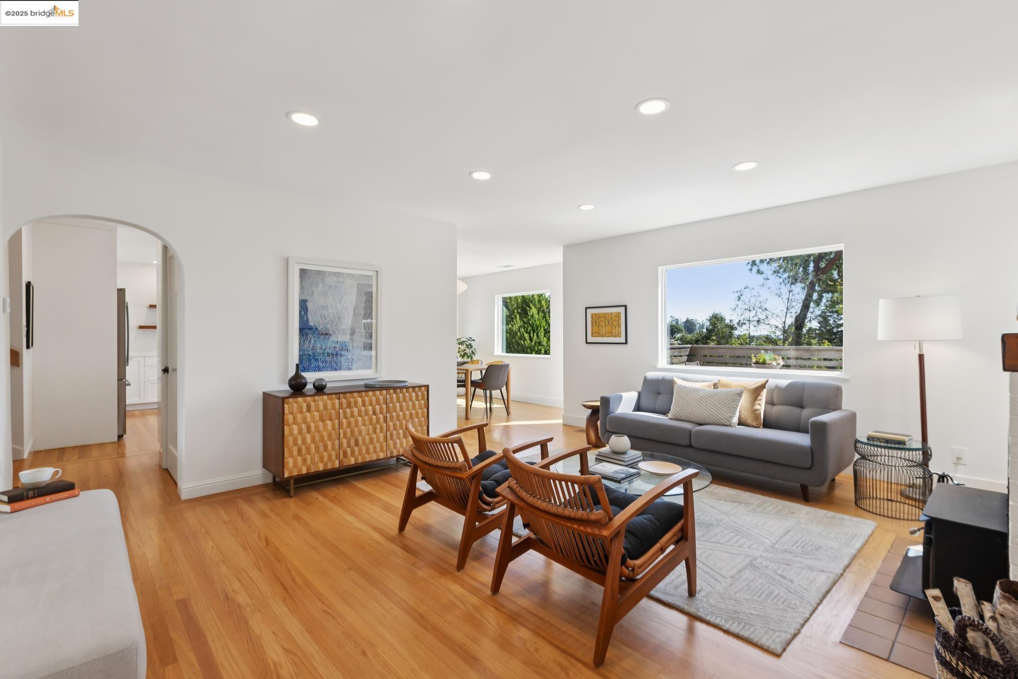 Detail Gallery Image 7 of 60 For 857 Sea View Dr., El Cerrito,  CA 94530 - 3 Beds | 2 Baths