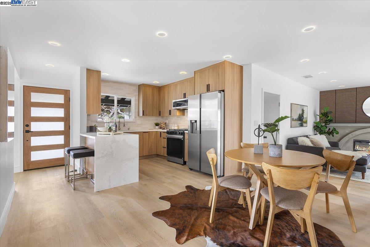 Detail Gallery Image 14 of 58 For 2108 Dalton Way, Union City,  CA 94587 - 4 Beds | 2 Baths