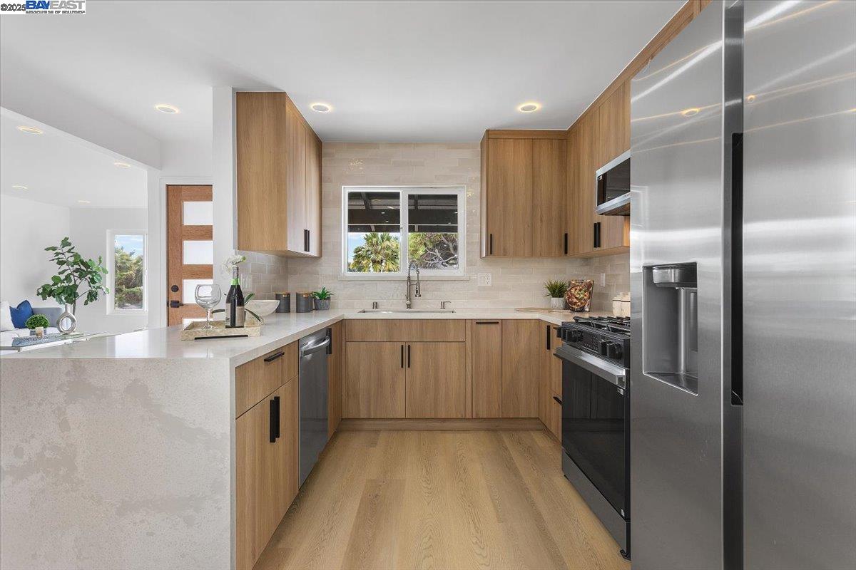 Detail Gallery Image 17 of 58 For 2108 Dalton Way, Union City,  CA 94587 - 4 Beds | 2 Baths