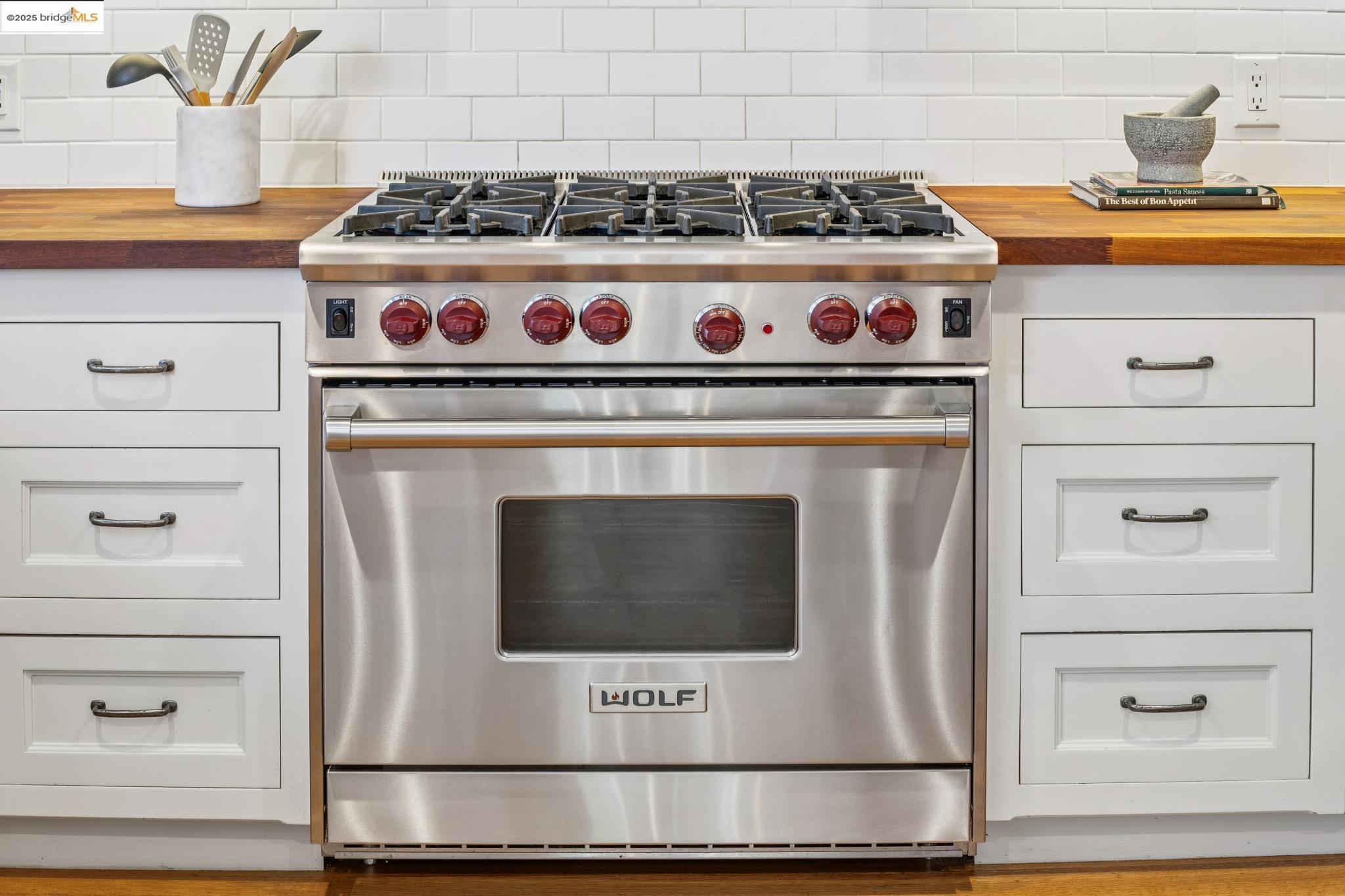 Detail Gallery Image 21 of 60 For 869 Lee Ave, San Leandro,  CA 94577 - 3 Beds | 2/1 Baths