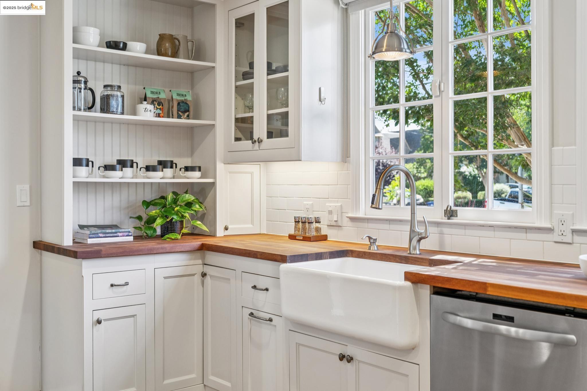 Detail Gallery Image 23 of 60 For 869 Lee Ave, San Leandro,  CA 94577 - 3 Beds | 2/1 Baths