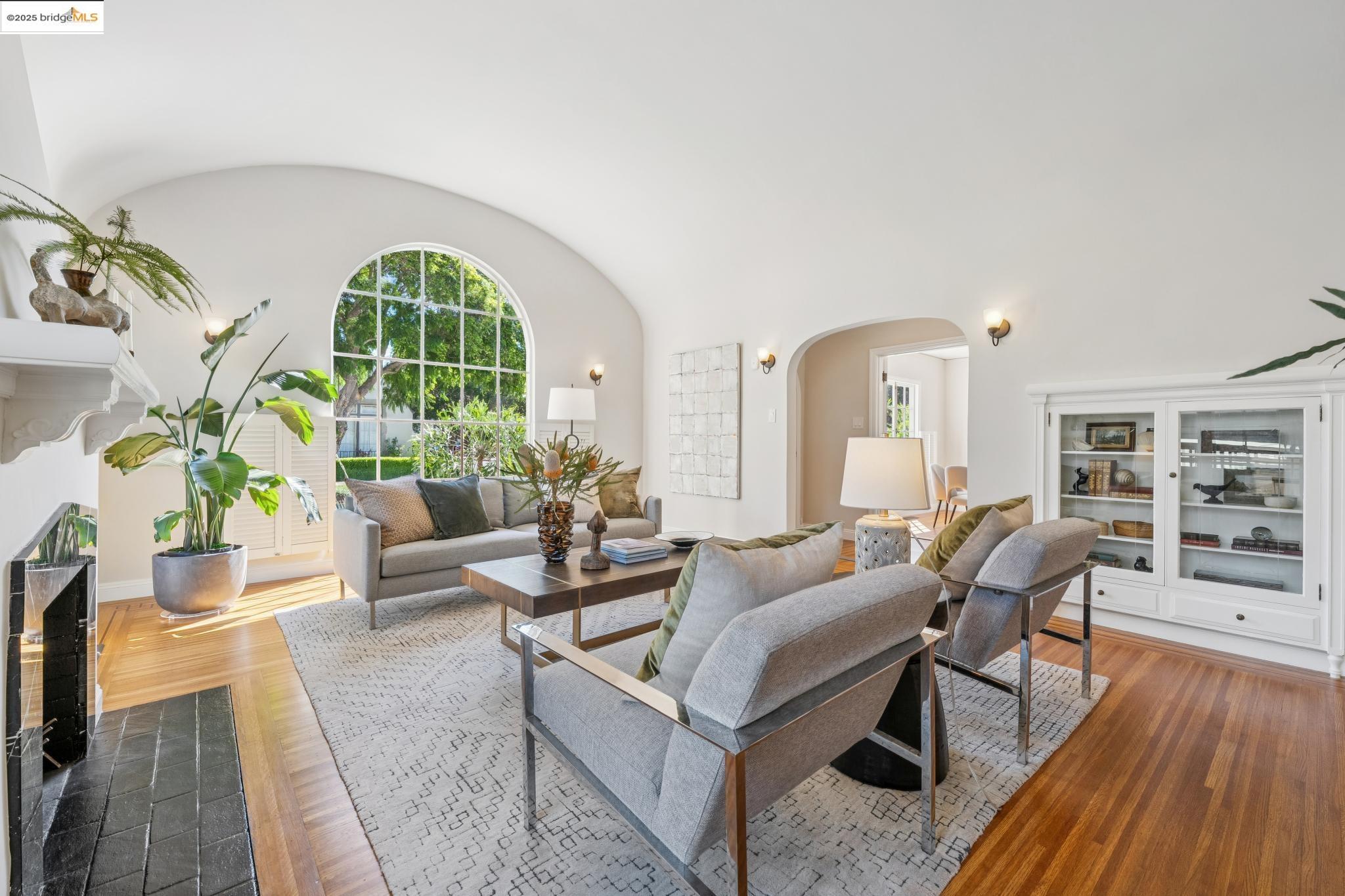 Detail Gallery Image 5 of 60 For 869 Lee Ave, San Leandro,  CA 94577 - 3 Beds | 2/1 Baths