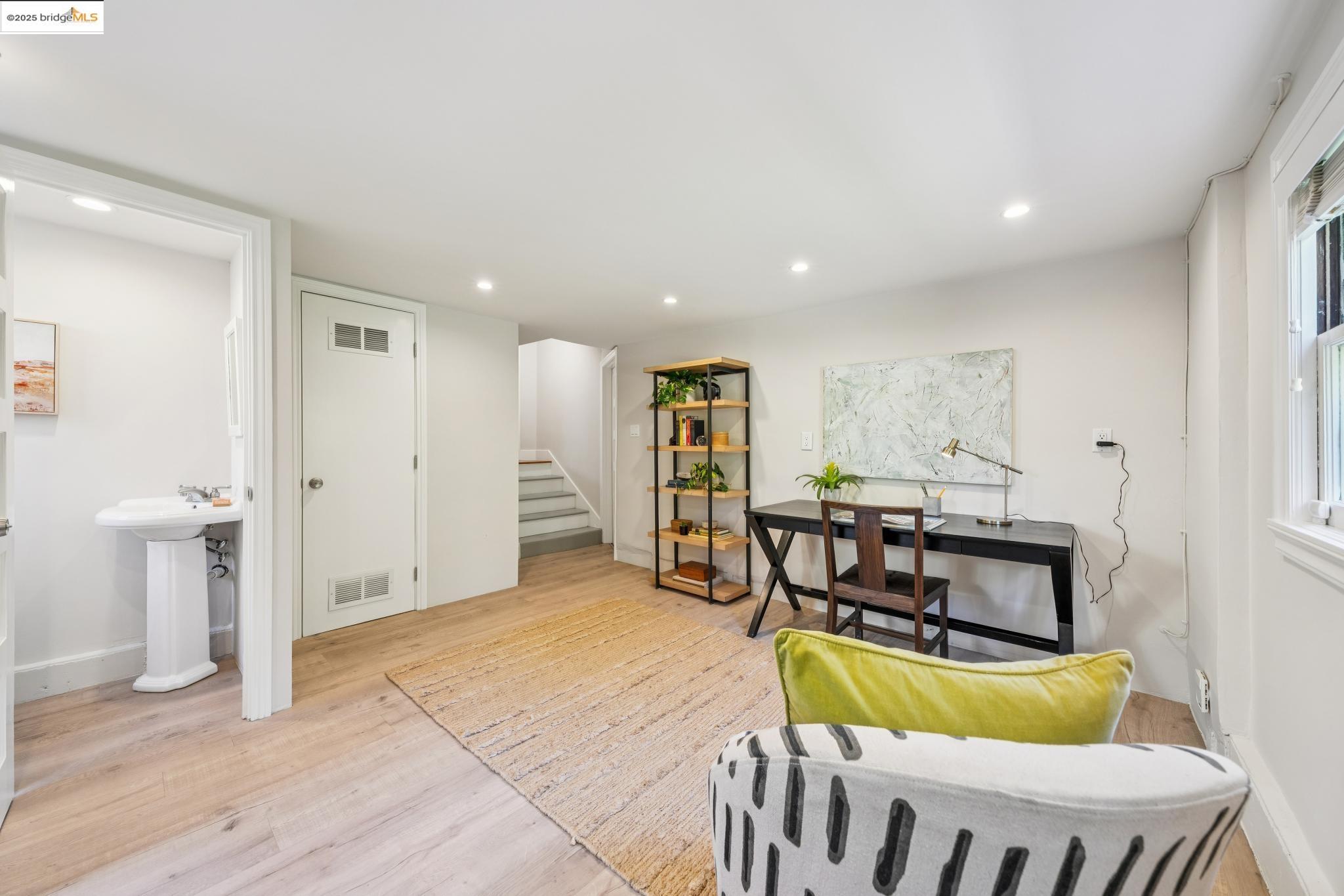 Detail Gallery Image 43 of 60 For 869 Lee Ave, San Leandro,  CA 94577 - 3 Beds | 2/1 Baths