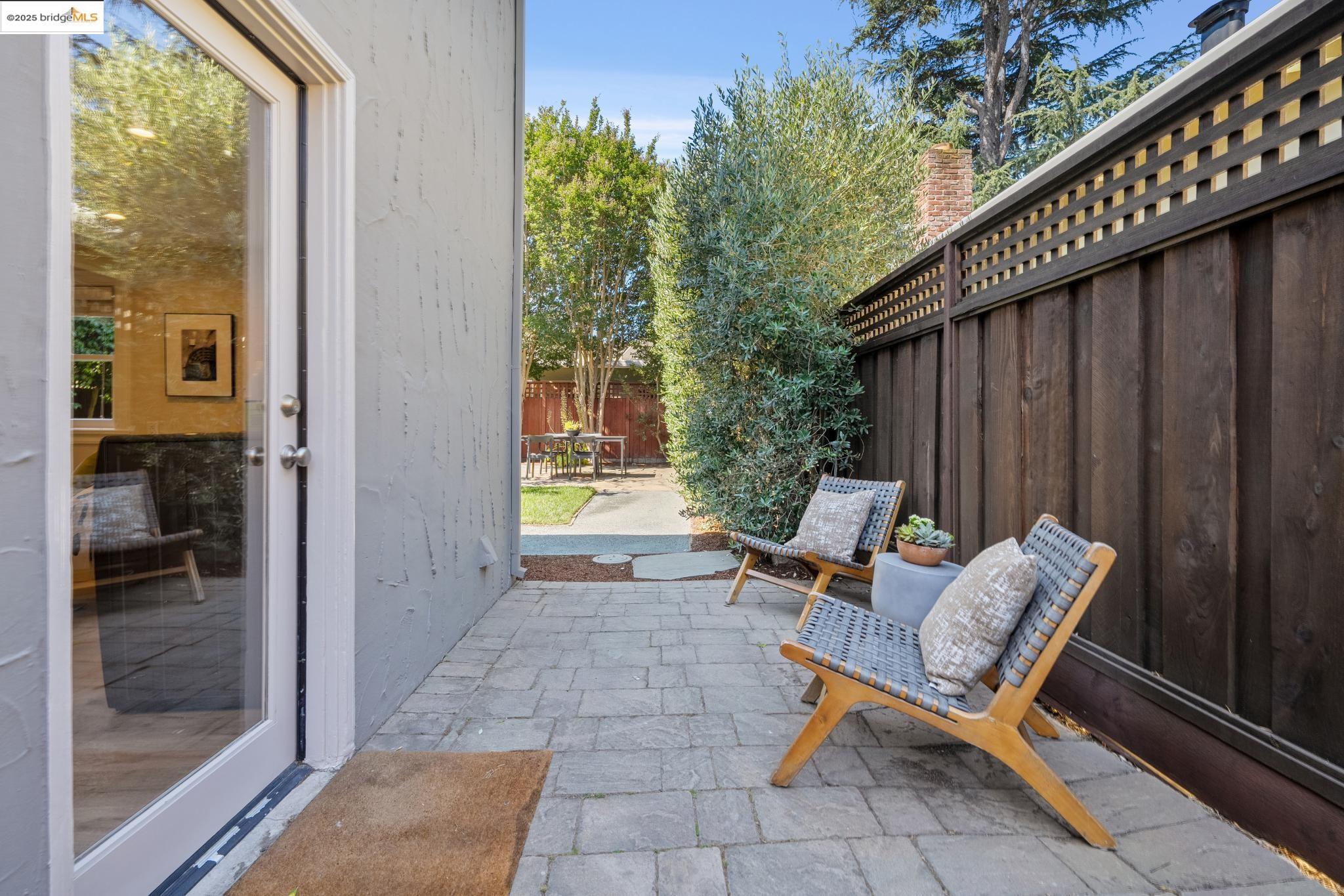 Detail Gallery Image 45 of 60 For 869 Lee Ave, San Leandro,  CA 94577 - 3 Beds | 2/1 Baths