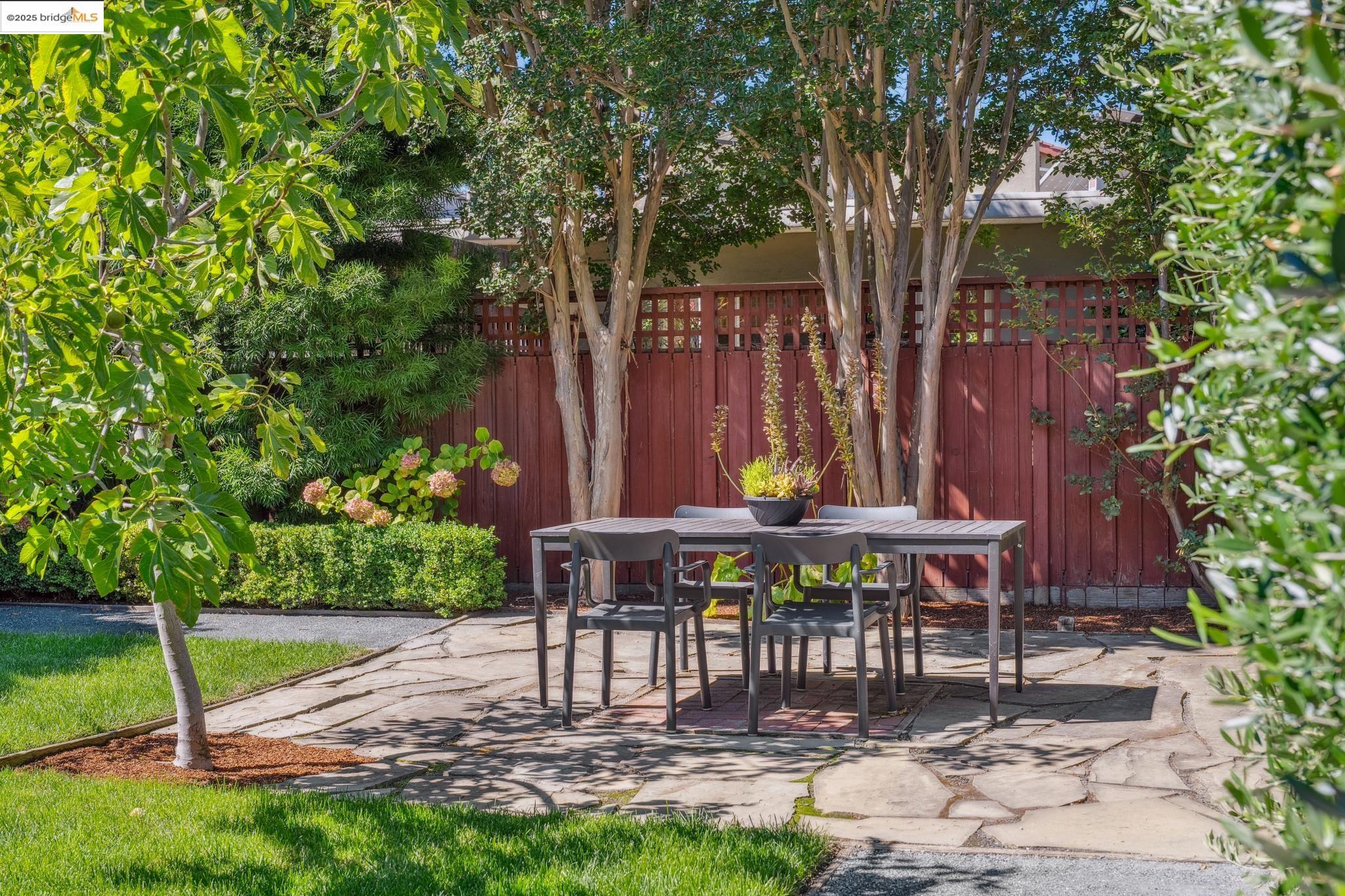 Detail Gallery Image 47 of 60 For 869 Lee Ave, San Leandro,  CA 94577 - 3 Beds | 2/1 Baths