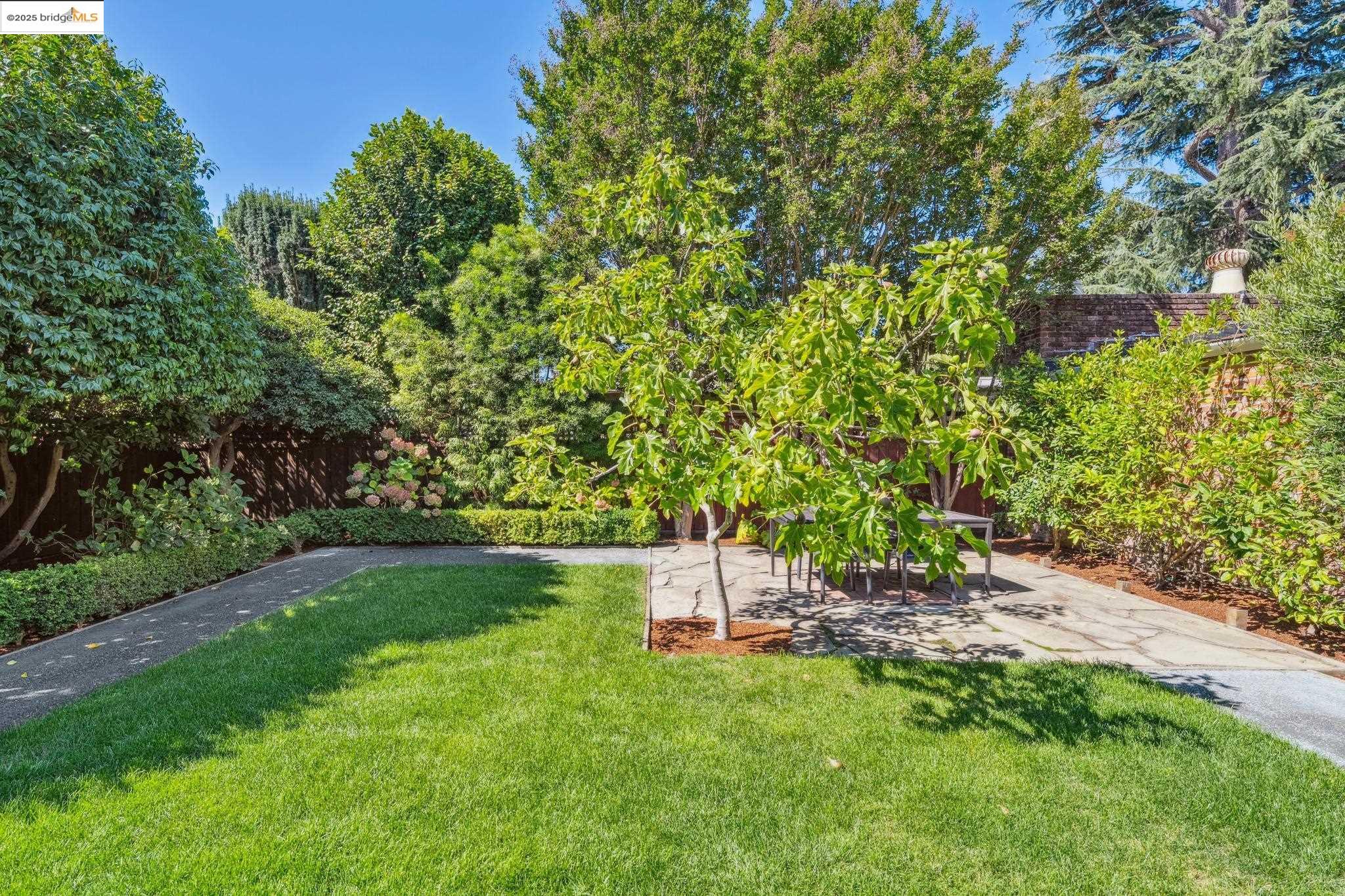 Detail Gallery Image 48 of 60 For 869 Lee Ave, San Leandro,  CA 94577 - 3 Beds | 2/1 Baths