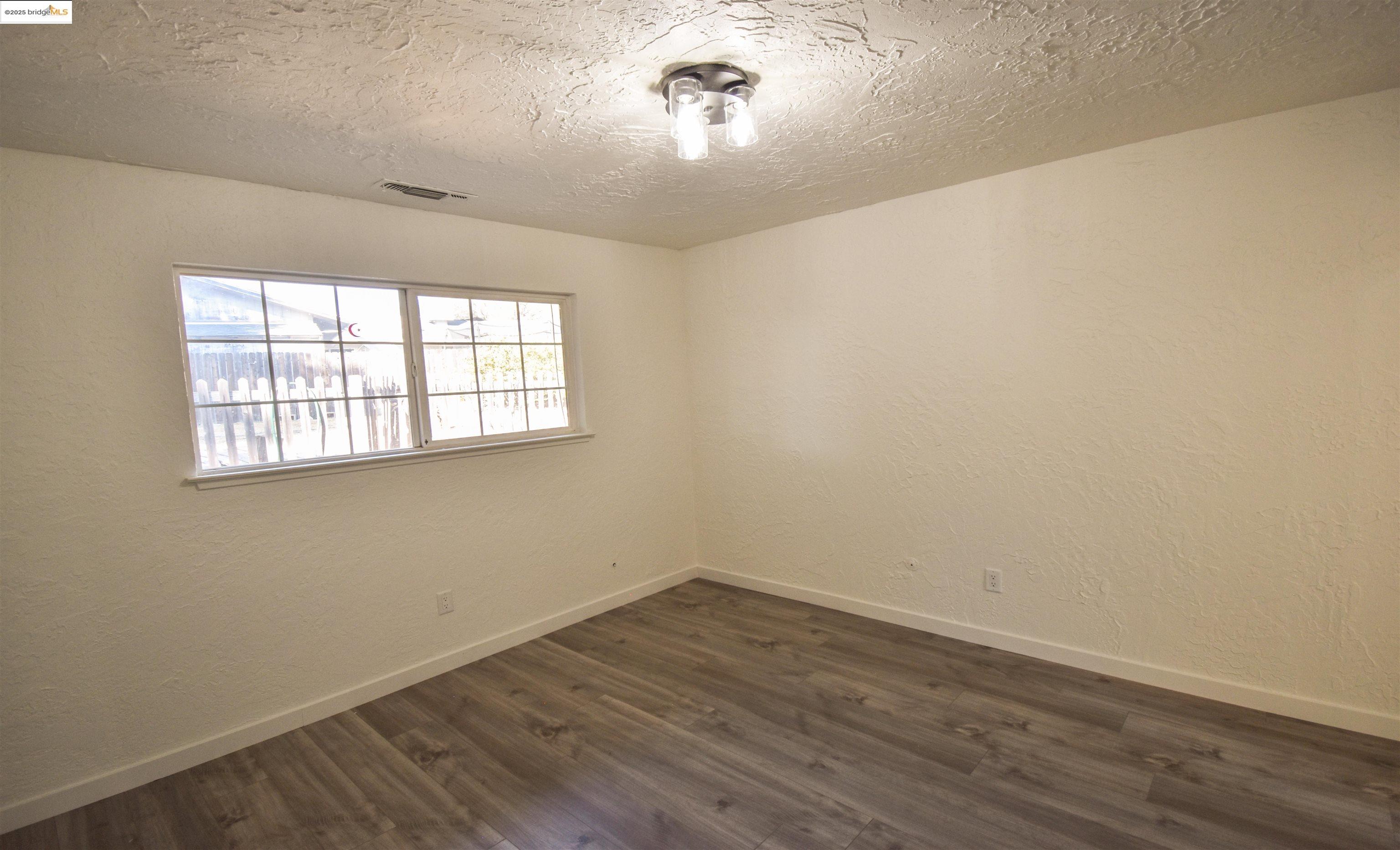 Detail Gallery Image 23 of 43 For 17448 Livermore Ct, Soulsbyville,  CA 95372 - 3 Beds | 2 Baths