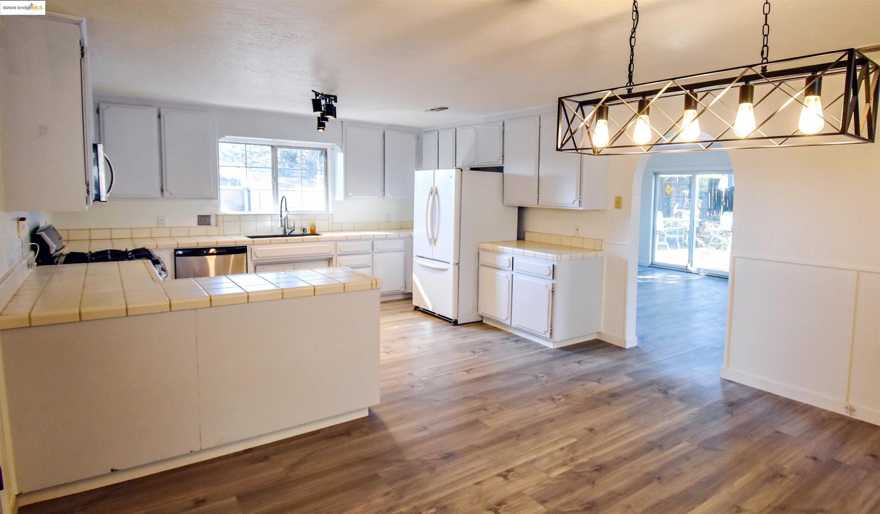 Detail Gallery Image 6 of 43 For 17448 Livermore Ct, Soulsbyville,  CA 95372 - 3 Beds | 2 Baths