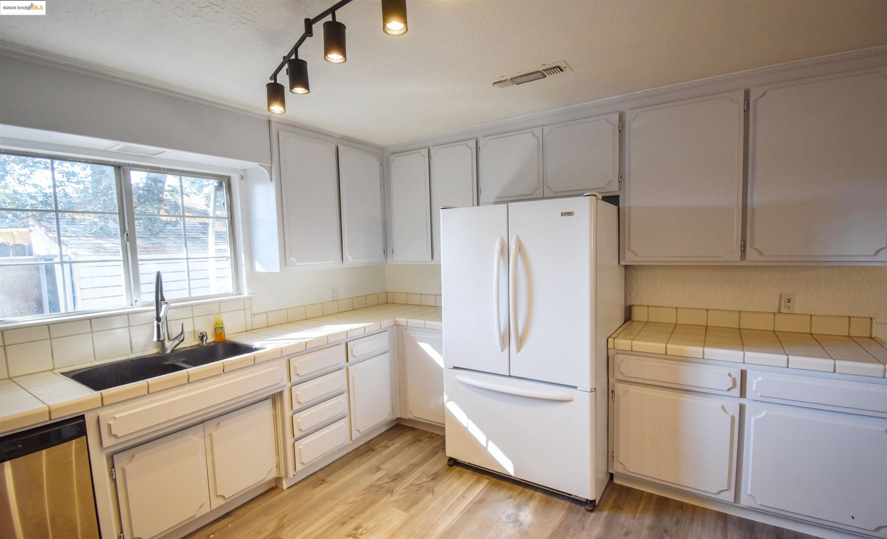 Detail Gallery Image 9 of 43 For 17448 Livermore Ct, Soulsbyville,  CA 95372 - 3 Beds | 2 Baths