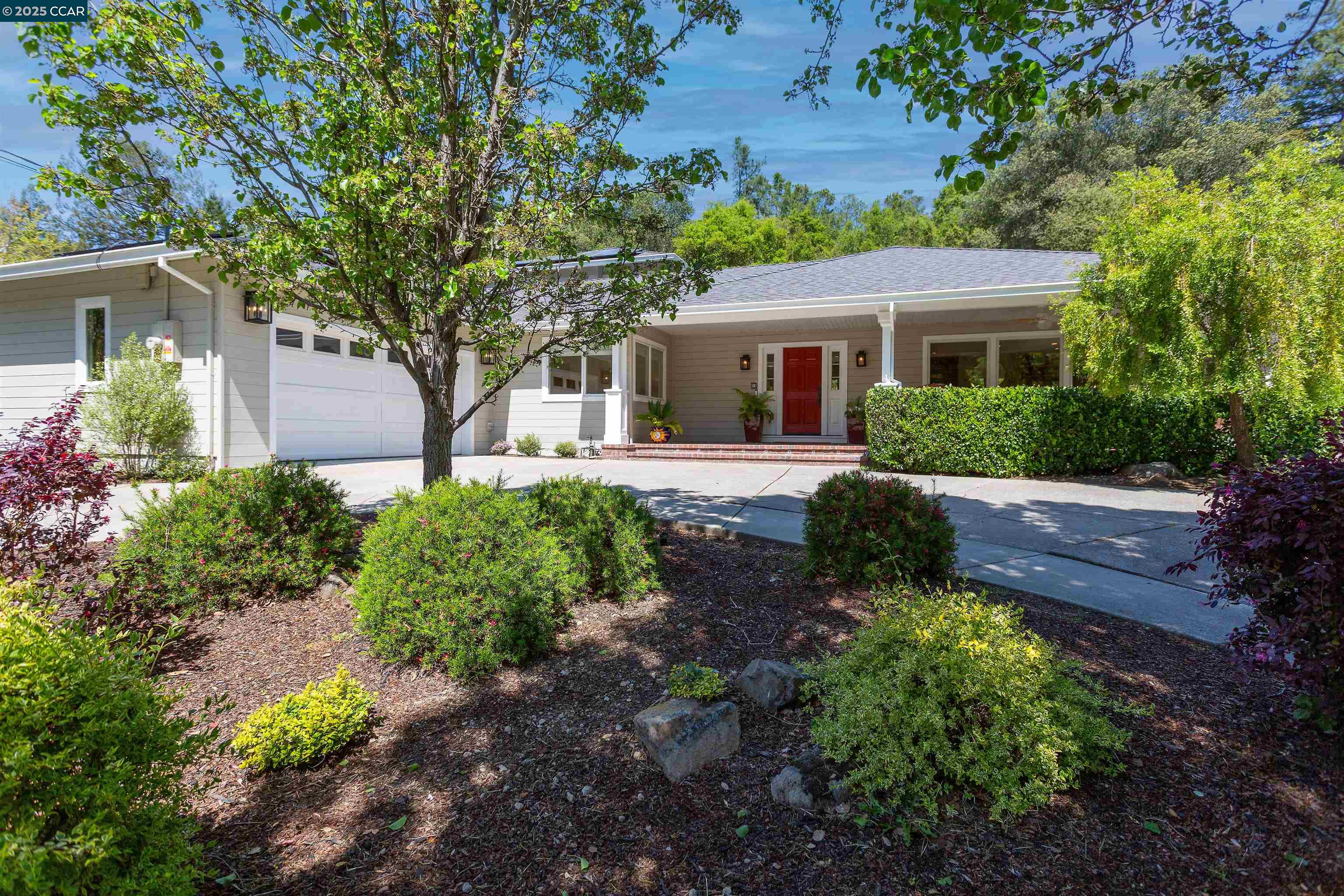 Detail Gallery Image 1 of 1 For 34 Don Gabriel Way, Orinda,  CA 94563 - 4 Beds | 4 Baths