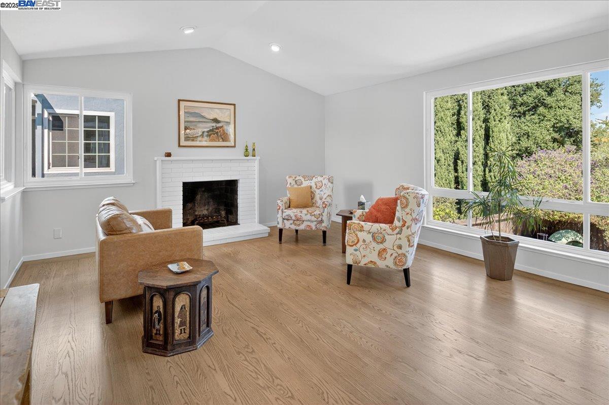 Detail Gallery Image 10 of 54 For 15356 Sullivan Ave, San Leandro,  CA 94579 - 4 Beds | 3 Baths