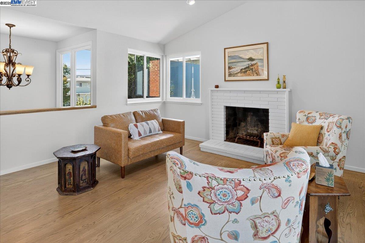 Detail Gallery Image 11 of 54 For 15356 Sullivan Ave, San Leandro,  CA 94579 - 4 Beds | 3 Baths