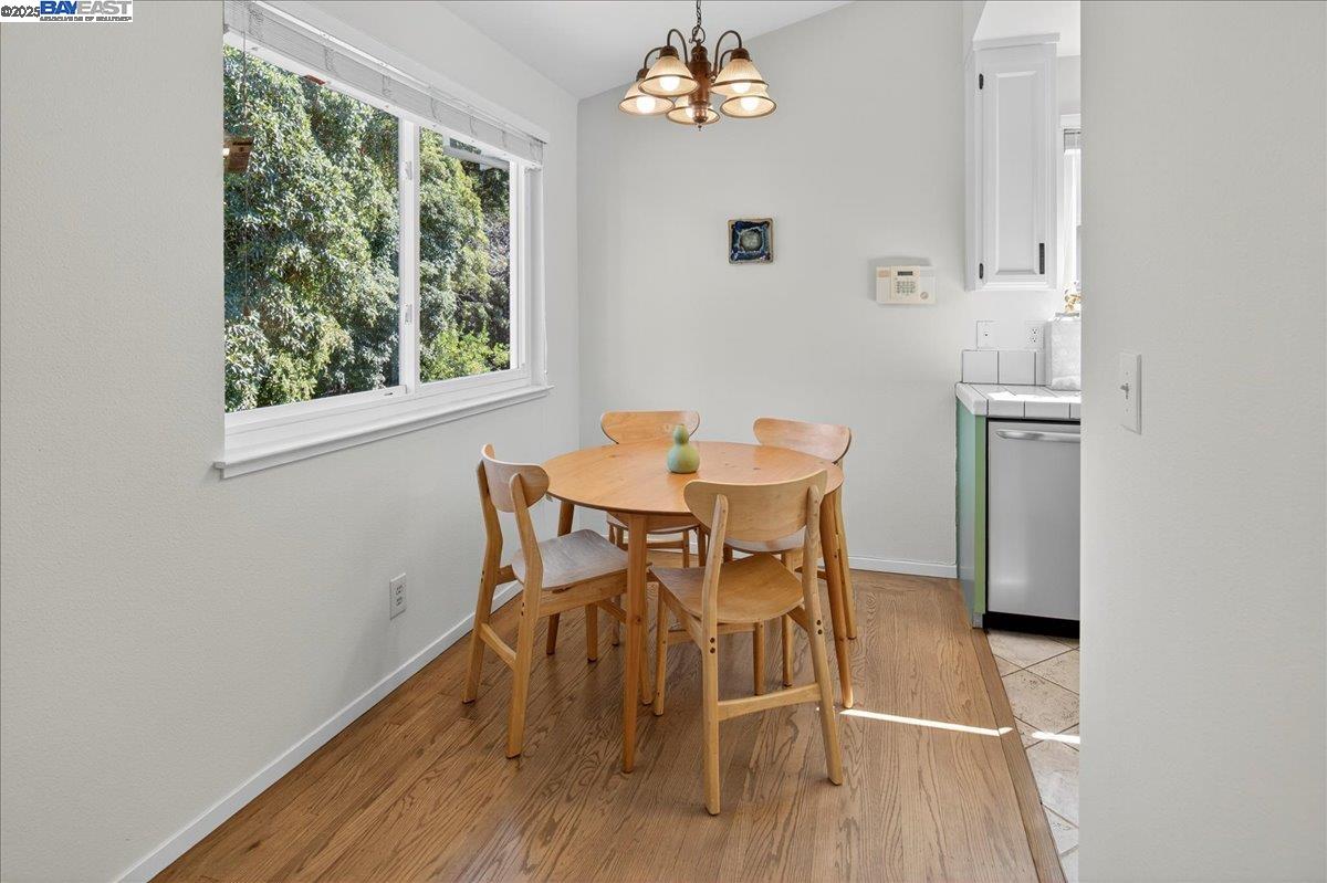 Detail Gallery Image 12 of 54 For 15356 Sullivan Ave, San Leandro,  CA 94579 - 4 Beds | 3 Baths