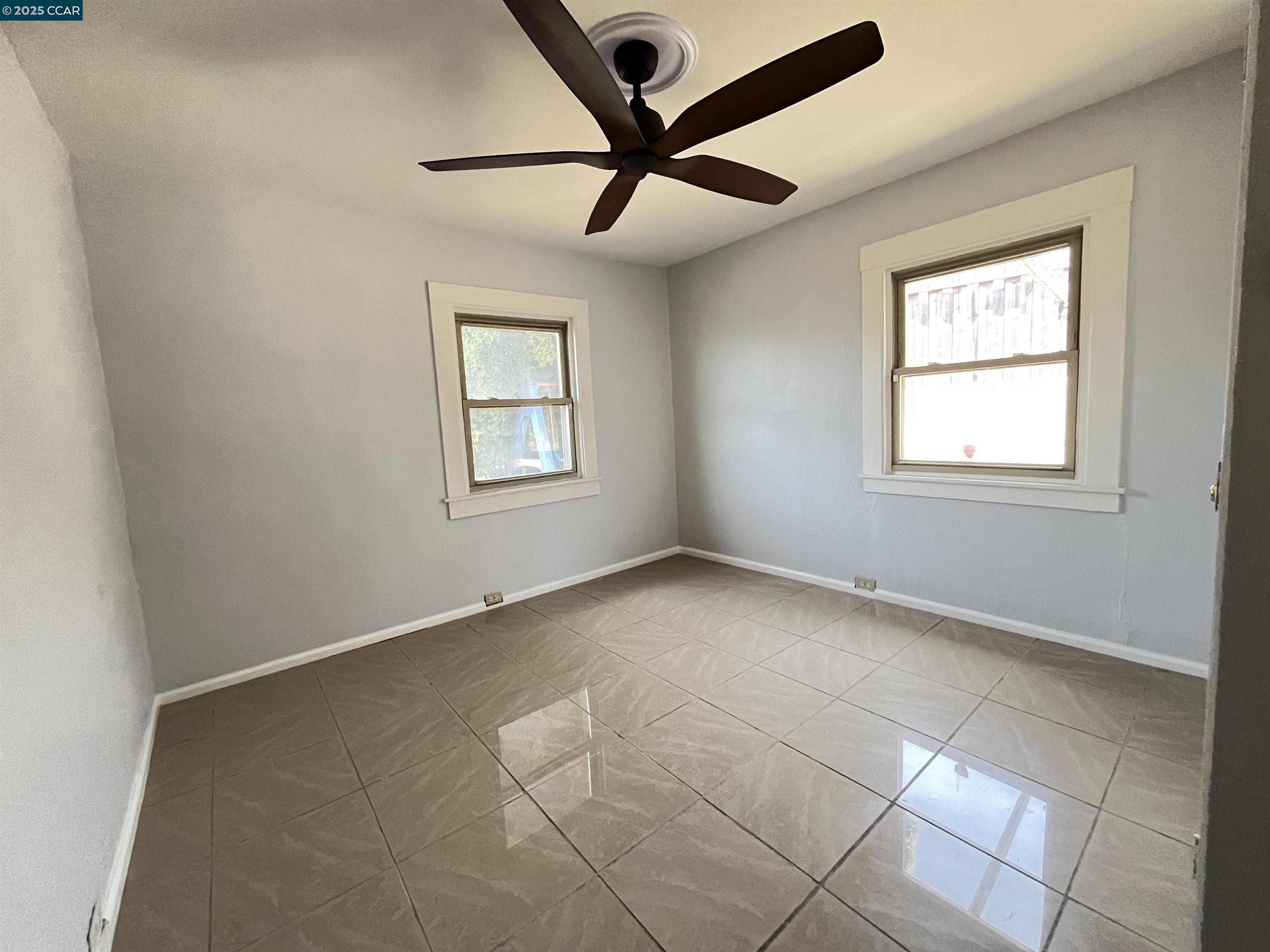 Detail Gallery Image 19 of 48 For 7618 Sunkist Dr, Oakland,  CA 94605 - 3 Beds | 2 Baths
