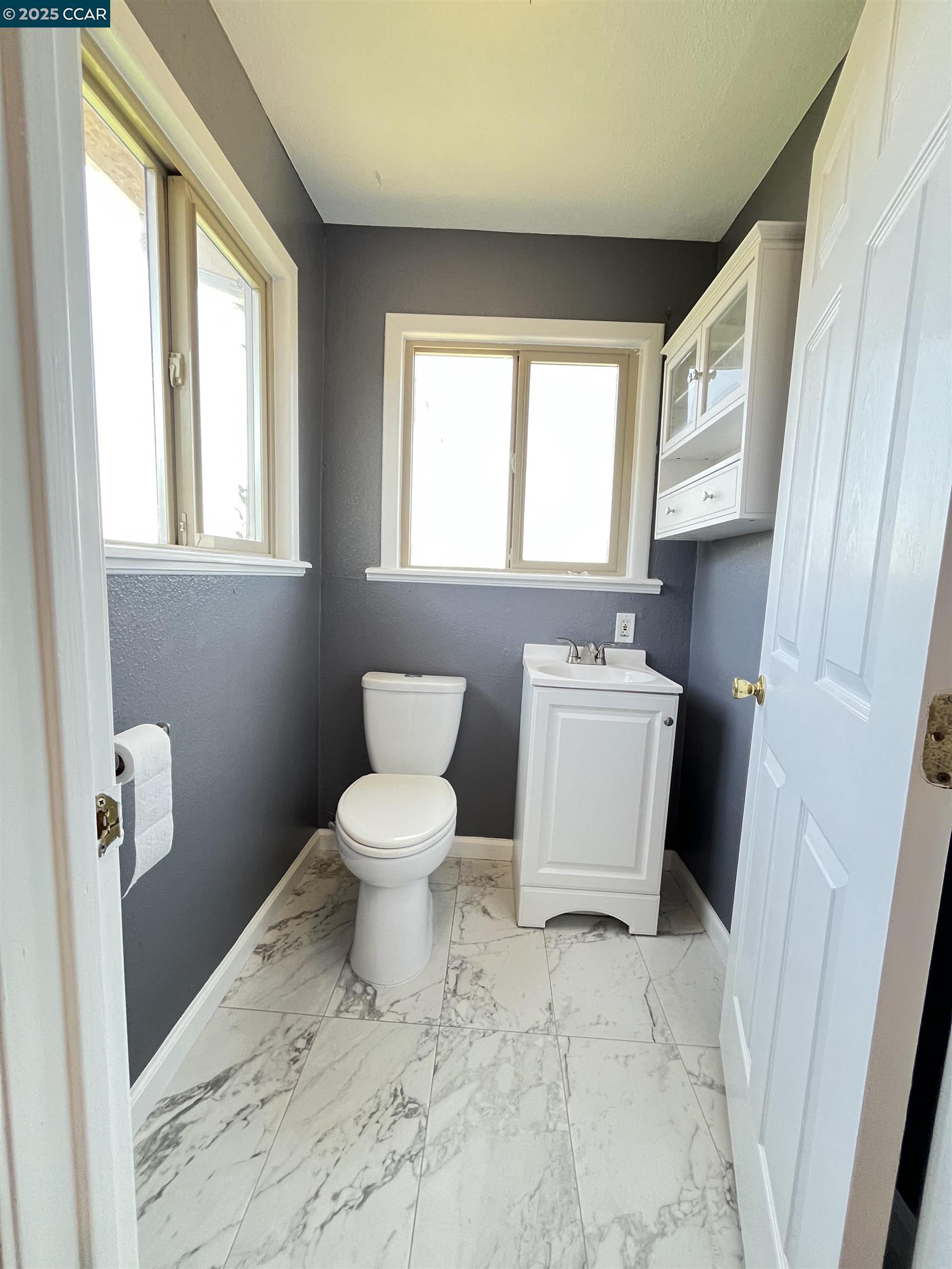 Detail Gallery Image 23 of 48 For 7618 Sunkist Dr, Oakland,  CA 94605 - 3 Beds | 2 Baths