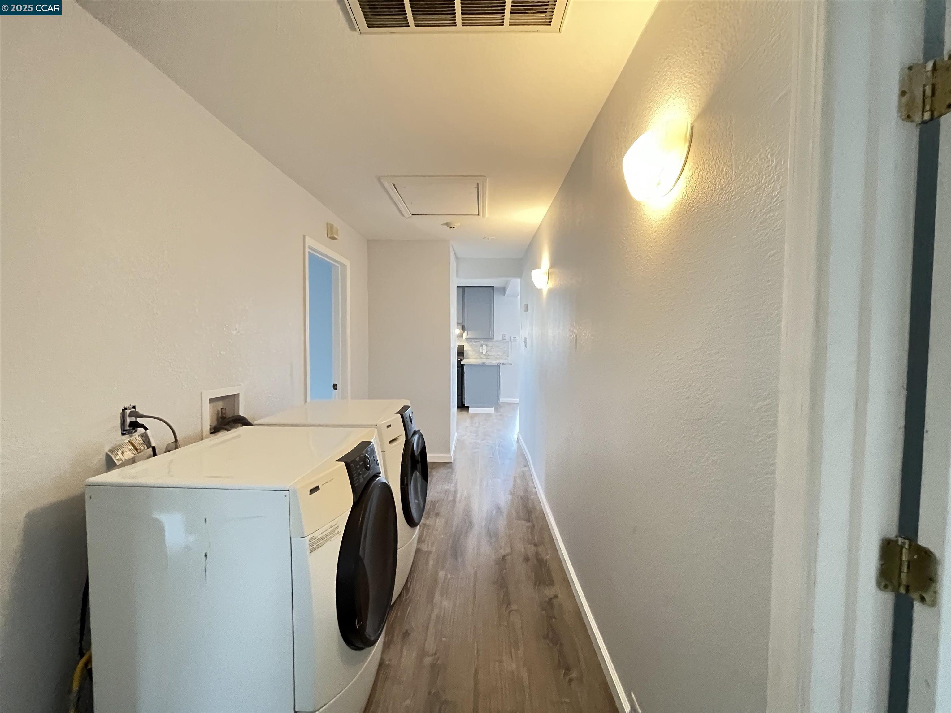 Detail Gallery Image 25 of 48 For 7618 Sunkist Dr, Oakland,  CA 94605 - 3 Beds | 2 Baths