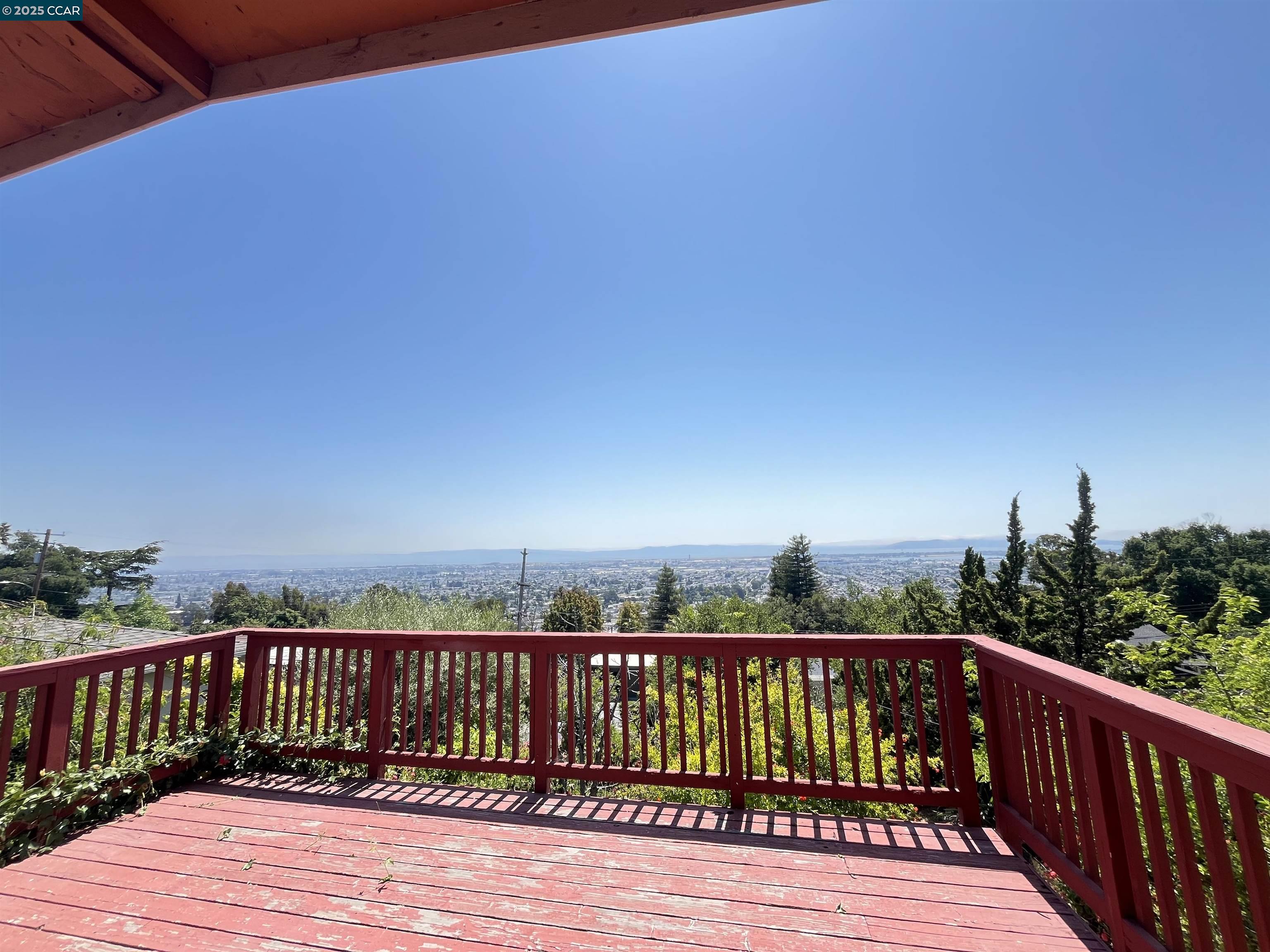 Detail Gallery Image 46 of 48 For 7618 Sunkist Dr, Oakland,  CA 94605 - 3 Beds | 2 Baths