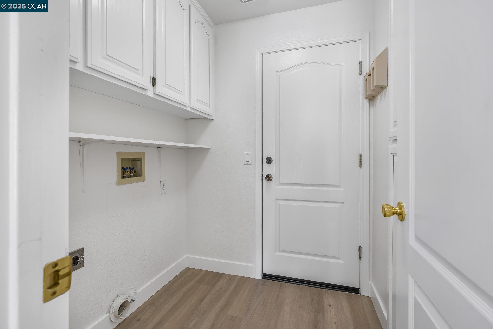 Detail Gallery Image 18 of 30 For 2156 Bluerock Cr, Concord,  CA 94521-1670 - 4 Beds | 3 Baths