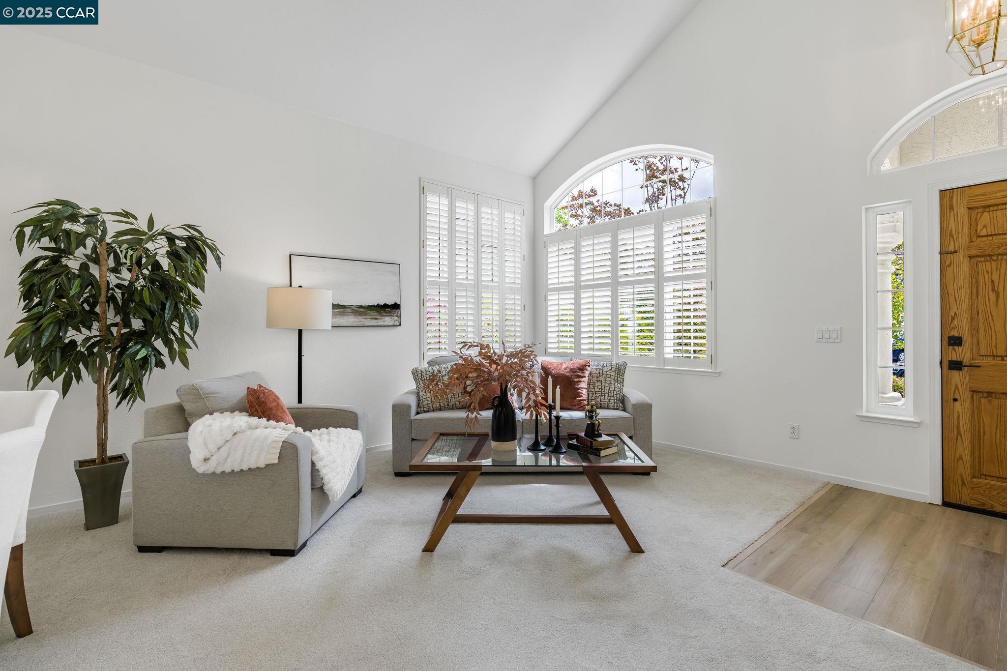 Detail Gallery Image 3 of 30 For 2156 Bluerock Cr, Concord,  CA 94521-1670 - 4 Beds | 3 Baths