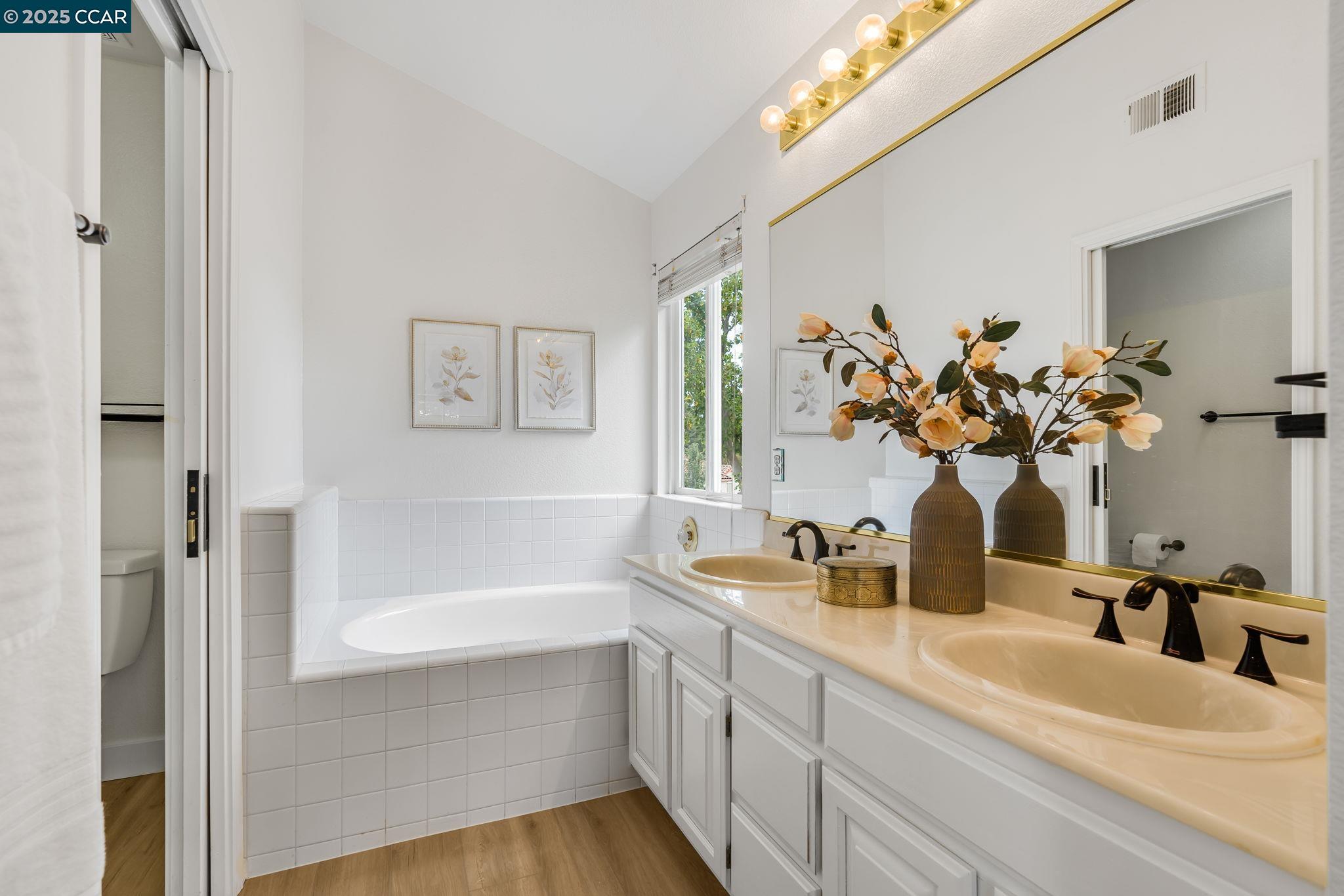 Detail Gallery Image 22 of 30 For 2156 Bluerock Cr, Concord,  CA 94521-1670 - 4 Beds | 3 Baths
