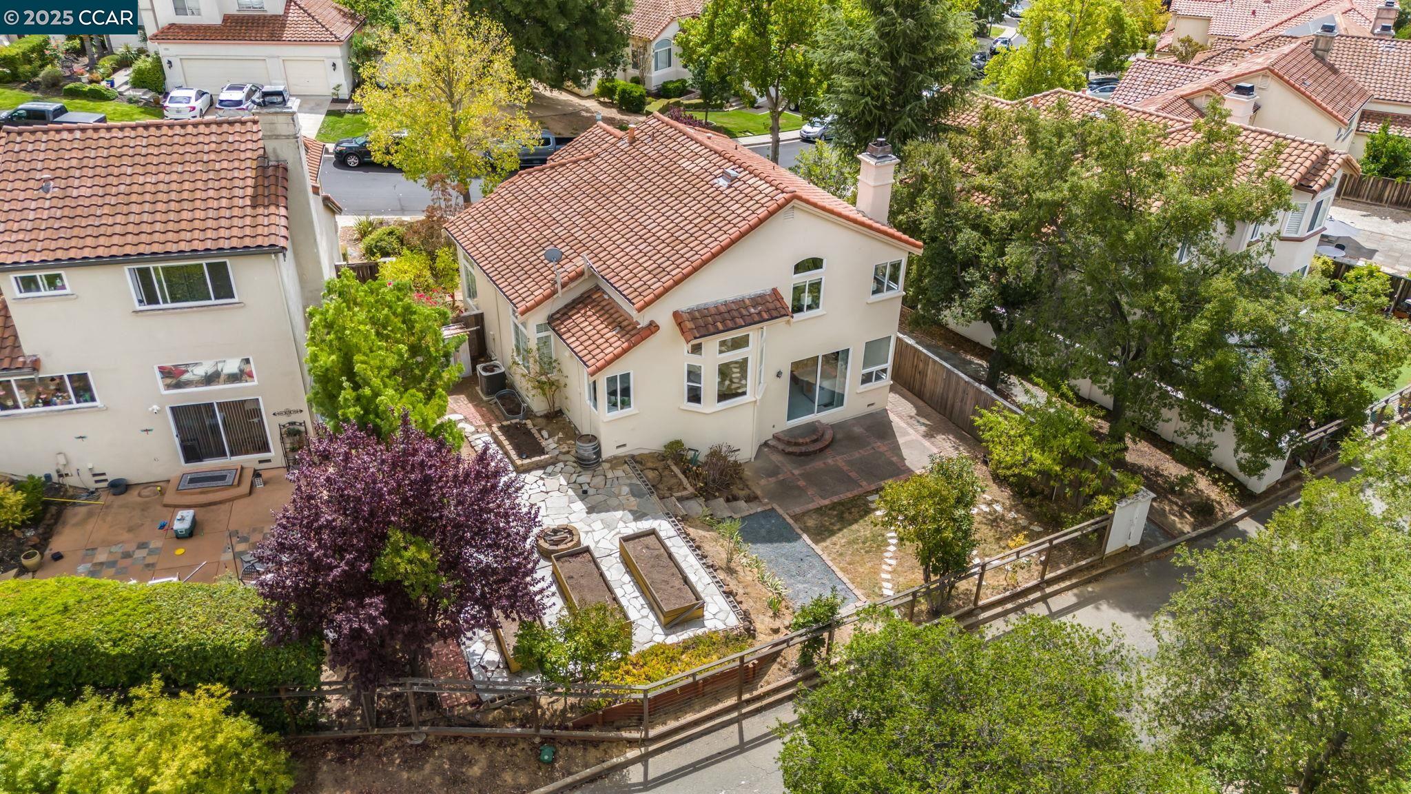 Detail Gallery Image 28 of 30 For 2156 Bluerock Cr, Concord,  CA 94521-1670 - 4 Beds | 3 Baths